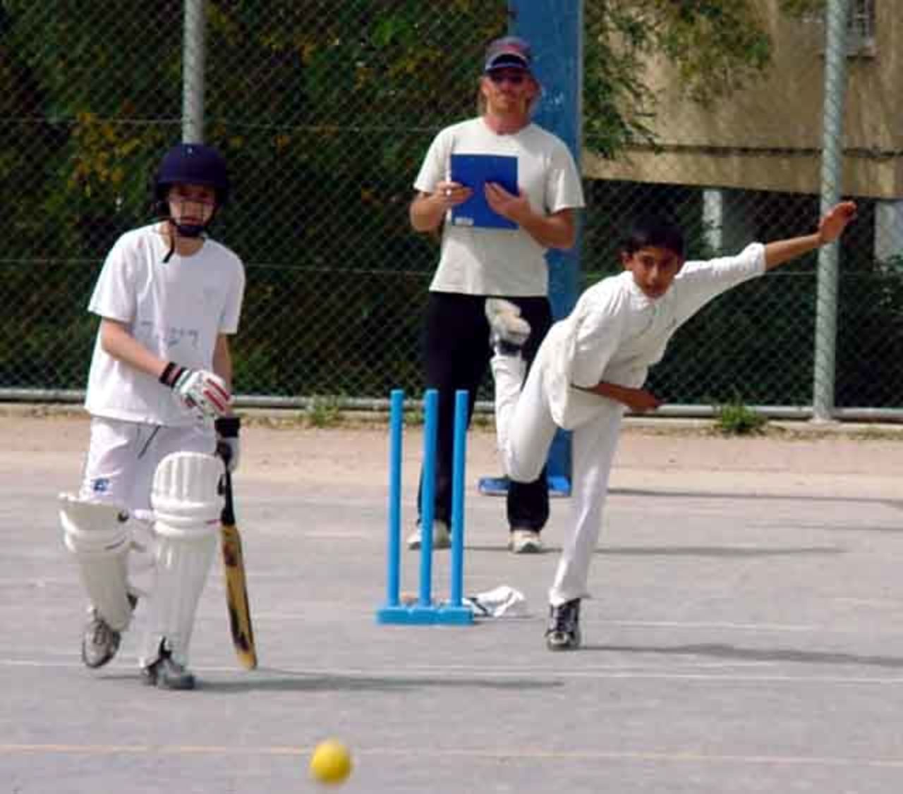Action from the Dimona v Ra'anana game in the U12 tournament.