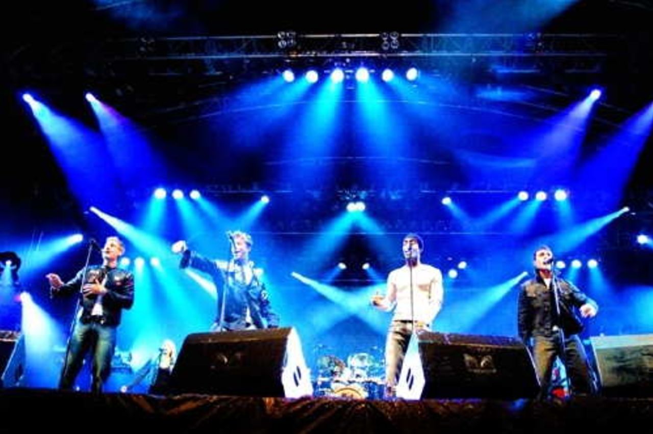 Blue the popolar Brit Award winners will appear at the Rose Bowl in August