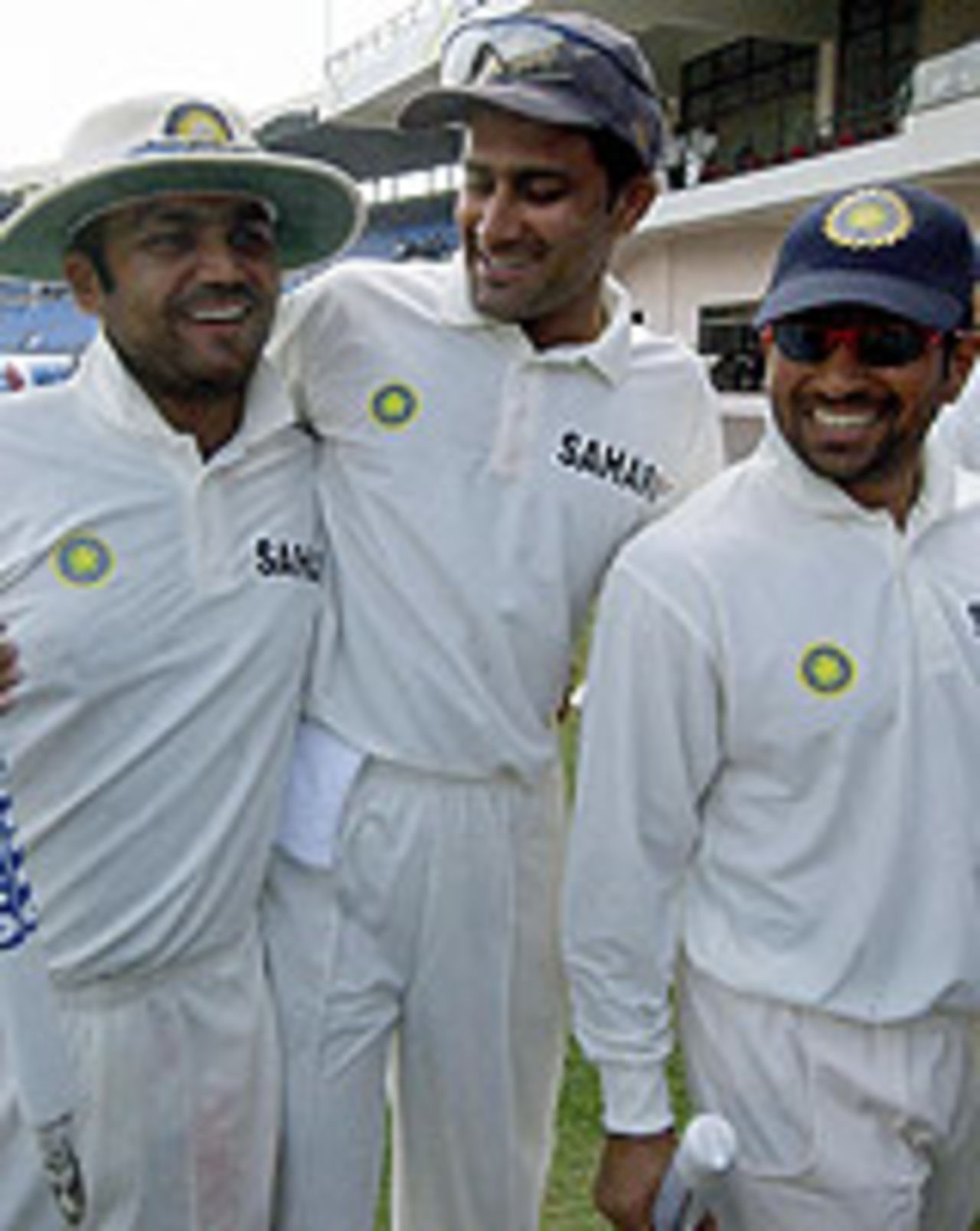 Virender Sehwag and Anil Kumble fool around after the match, Pakistan v India, 1st Test, Multan, 5th day, April 1, 2004