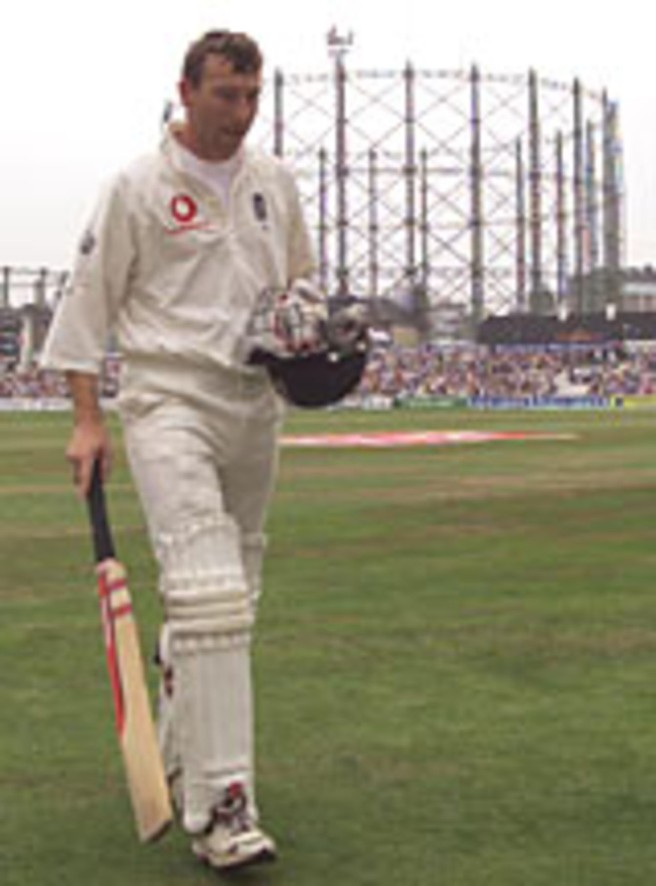 Michael Atherton walks off after playing his last Test innings, August 27, 2001