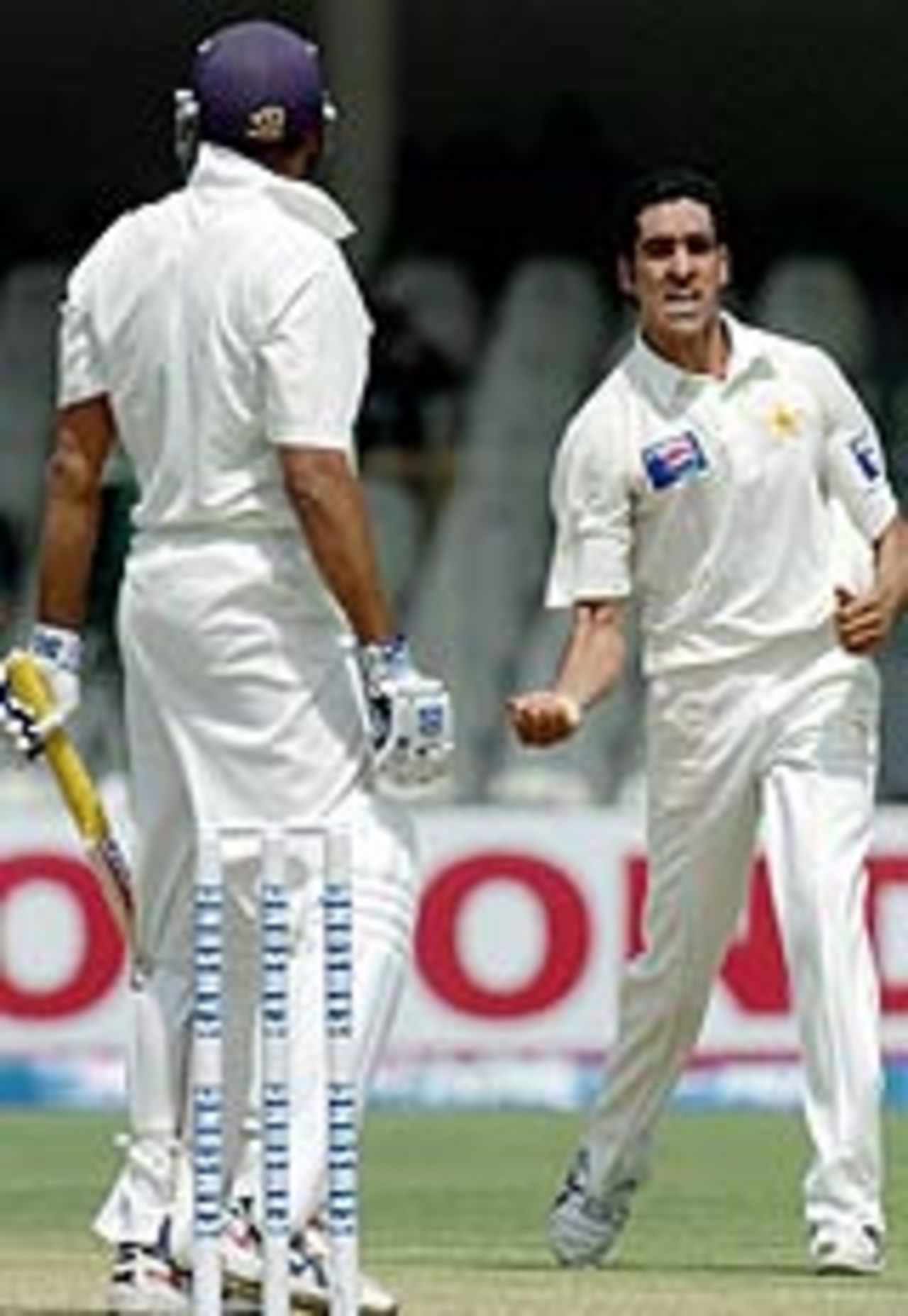 Umar Gul nails VVS Laxman, Pakistan v India, 2nd Test, Lahore, 1st day, April 5, 2004