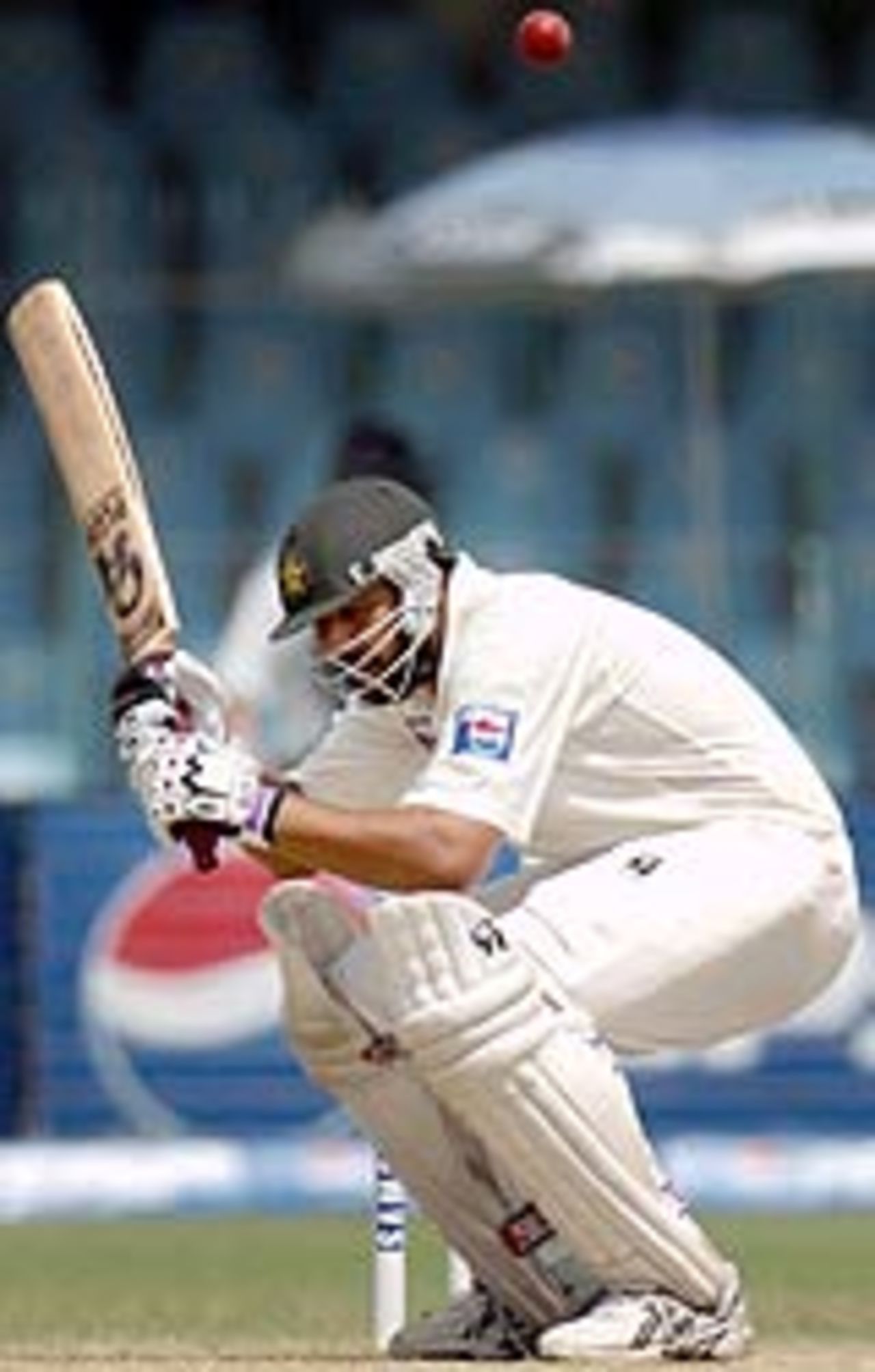 Inzamam-ul-Haq ducks, Pakistan v India, 2nd Test, Lahore, 2nd day, April 6, 2004