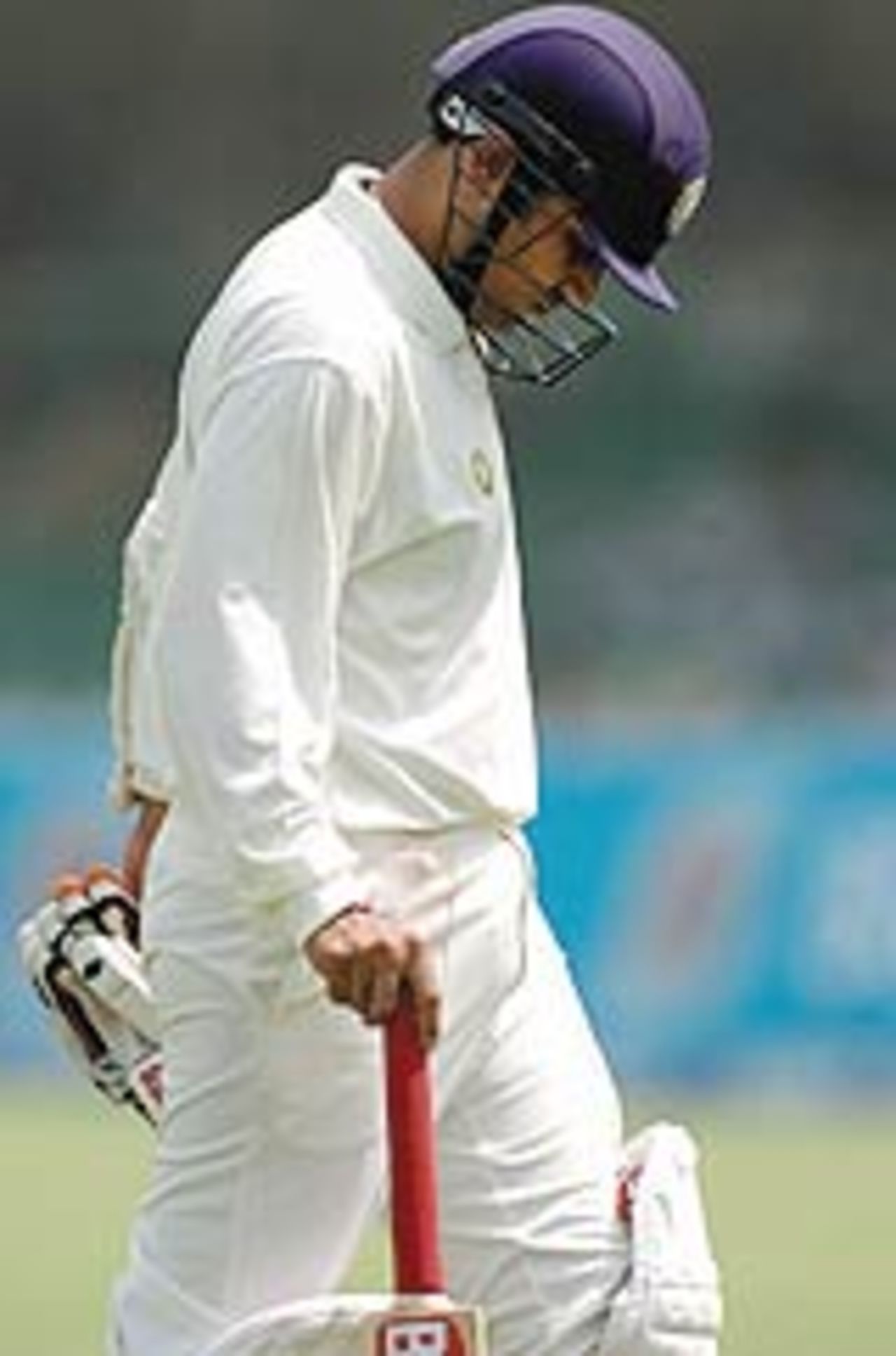 Virender Sehwag begins his long walk back, Pakistan v India, 2nd Test, Lahore, 4th day, April 8, 2004