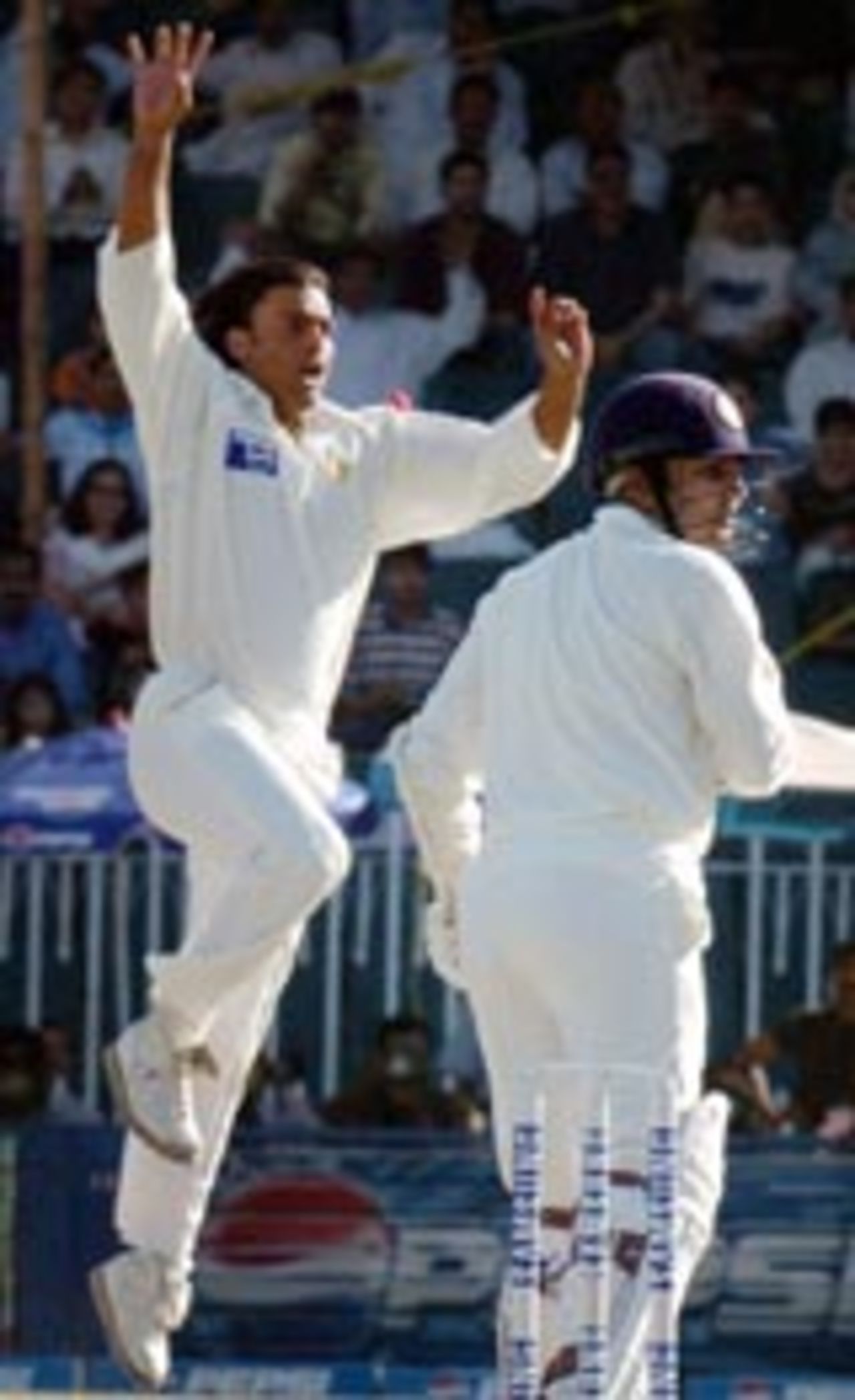 Parthiv Patel makes a mess of a skier to reprieve Mohammad Sami, 3rd Test, Rawalpindi, 1st day, April 12, 2004