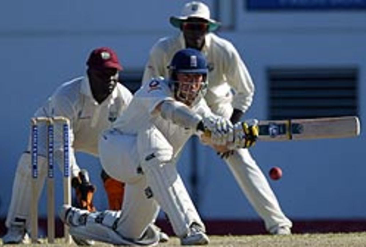 Marcus Trescothick sweeps