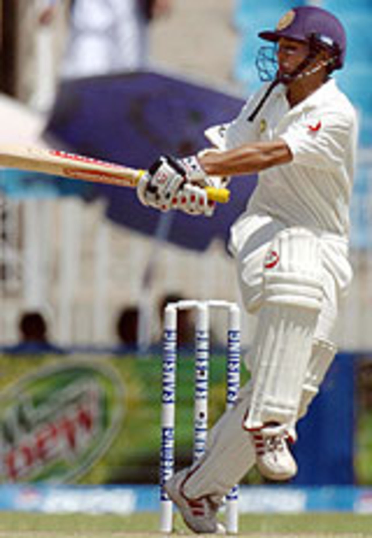 Parthiv Patel pulls, Pakistan v India, 3rd Test, Rawalpindi, 2nd day, April 14, 2004