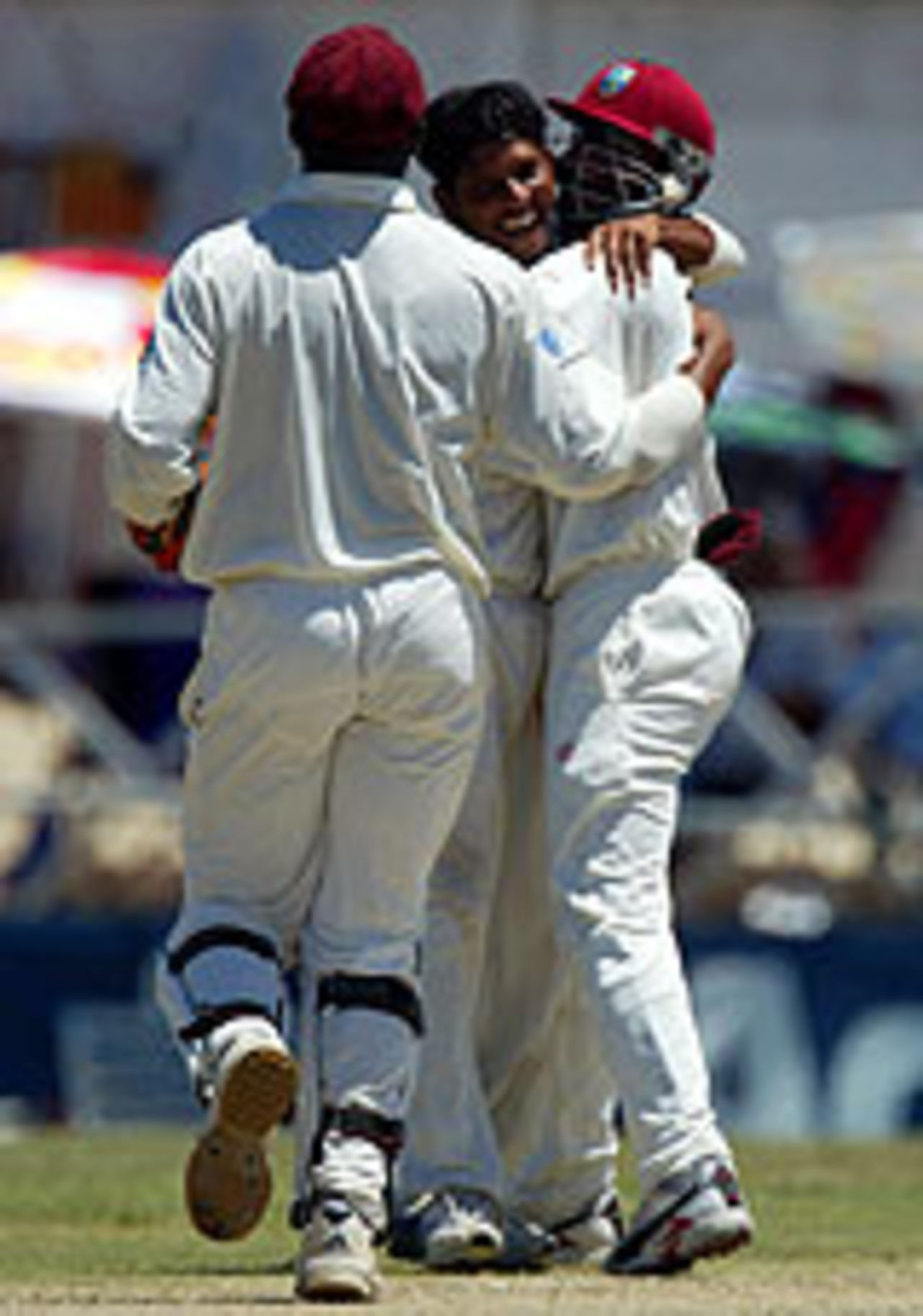 Ramnaresh Sarwan takes a wicket, West Indies v England, 4th Test, Antigua, April 14, 2004
