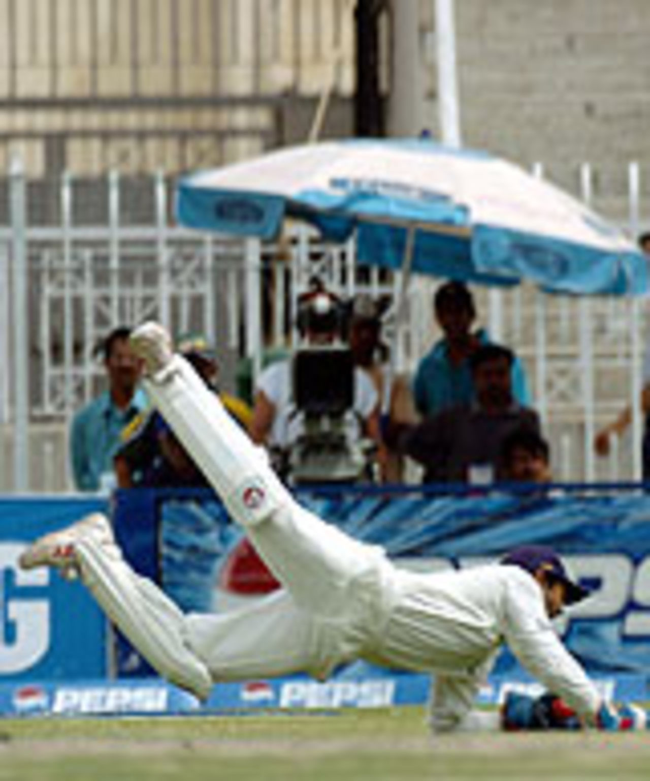 Parthiv Patel dives to take a catch, Pakistan v India, 3rd Test, Rawalpindi, 4th day, April 16, 2004
