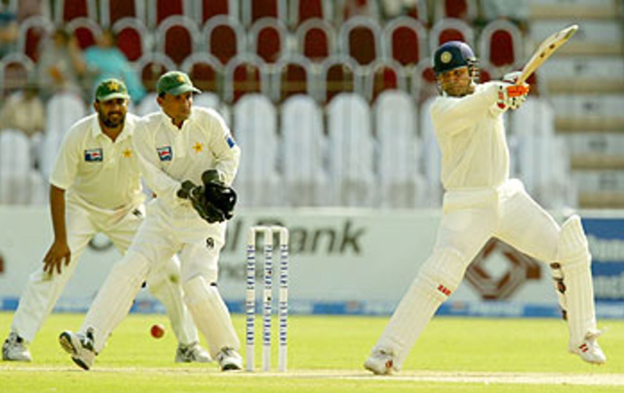 Fast bowlers and spinners, both, feel the heat as Virender Sehwag looks to plunder, Pakistan v India, 1st Test, Multan, 1st day, March 28, 2004