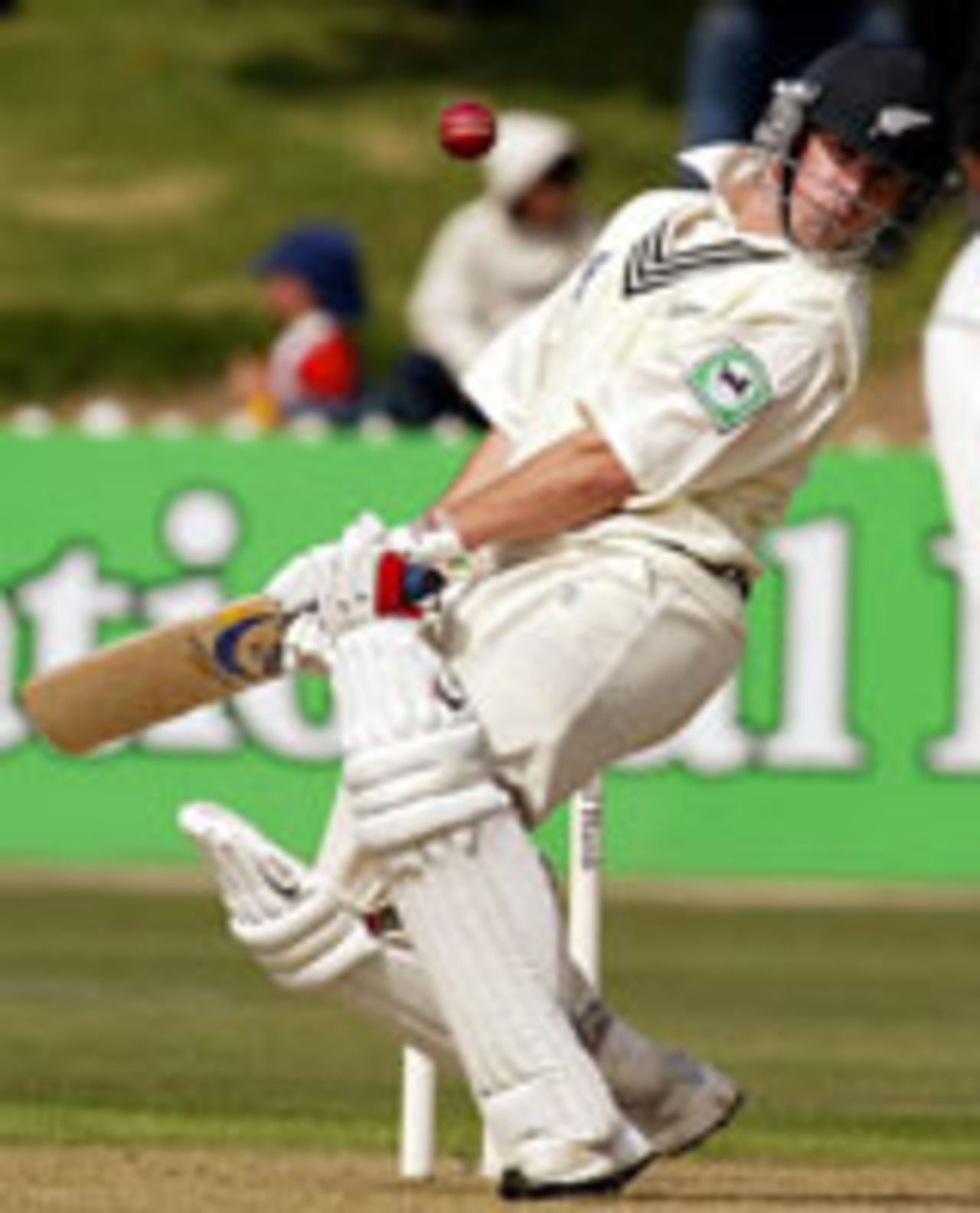Michael Papps evades a bouncer, New Zealand v South Africa, Wellington, March 26, 2004