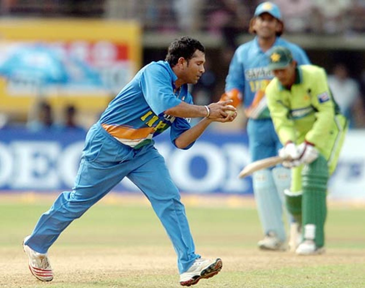 Sachin Tendulkar takes a return catch to send Mohammad Sami back to the pavilion, India v Pakistan, 1st ODI, Kochi, April 2, 2005