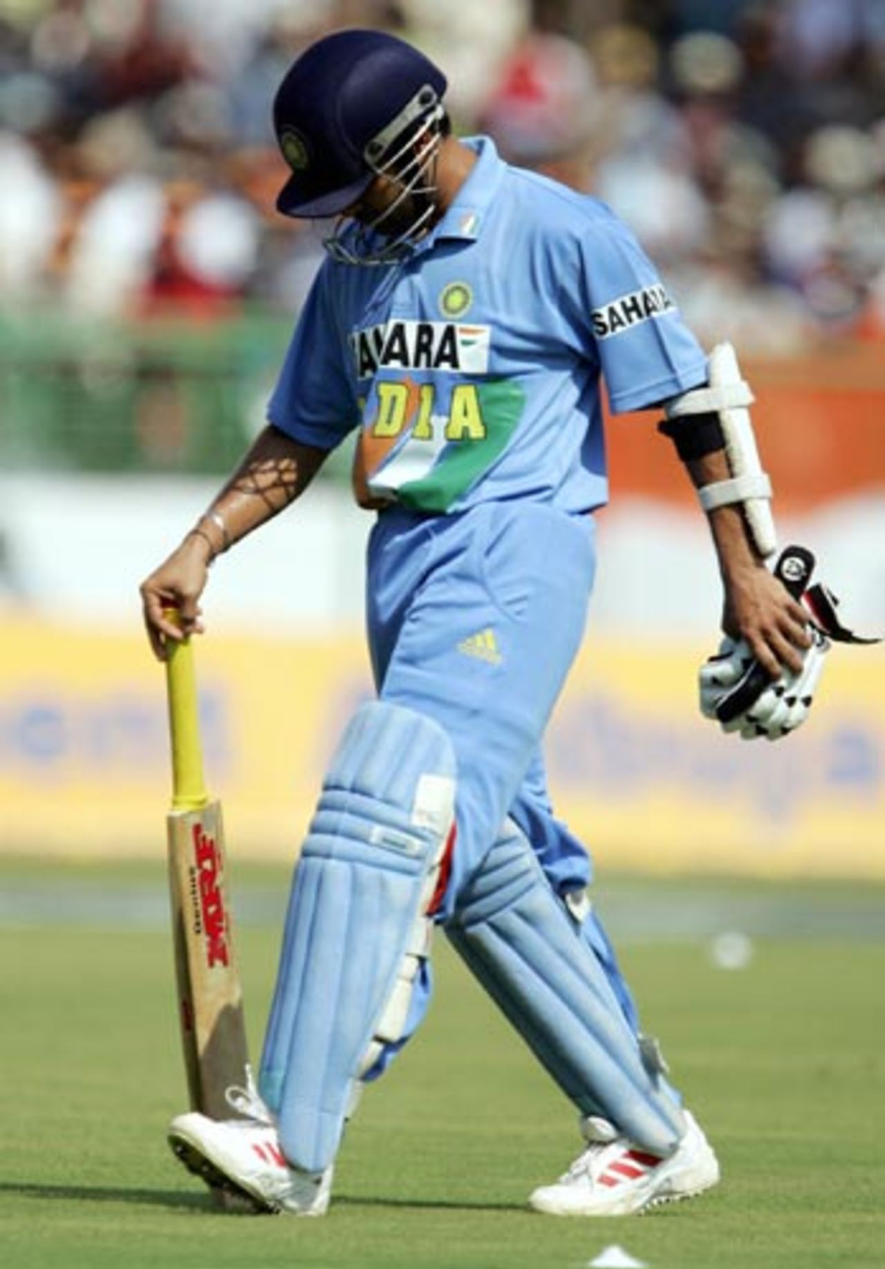 Sachin Tendulkar walking back after being run out, India v Pakistan, 2nd ODI, Visakhapatnam, April 5, 2005