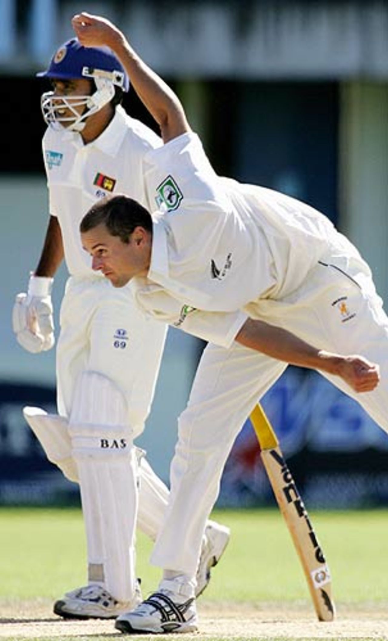 Chris Martin bowls as Mahela Jayawardene looks down the pitch, New Zealand v Sri Lanka, 1st Test, Napier, April 6, 2005