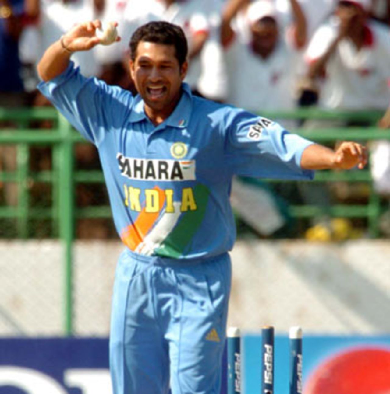 The turning point of the match though, was Inzamam's run out, after a mis understanding with Abdul Razzaq. With Inzamam stranded mid-wicket, all Sachin Tendulkar had to do was to collect the throw cleanly from Harbhajan Singh and dislodge the bail, and the 'Little Master' did just that to start celebrations.