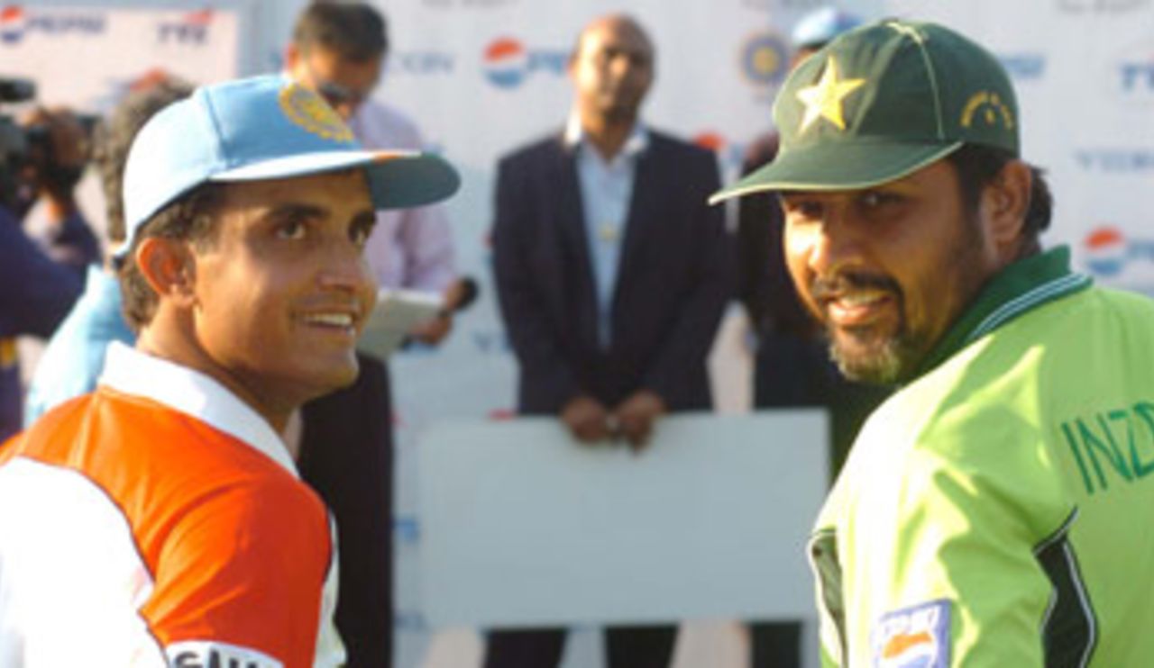 Both Sourav Ganguly and Inzamam-ul-Haq can afford to smile for the camera