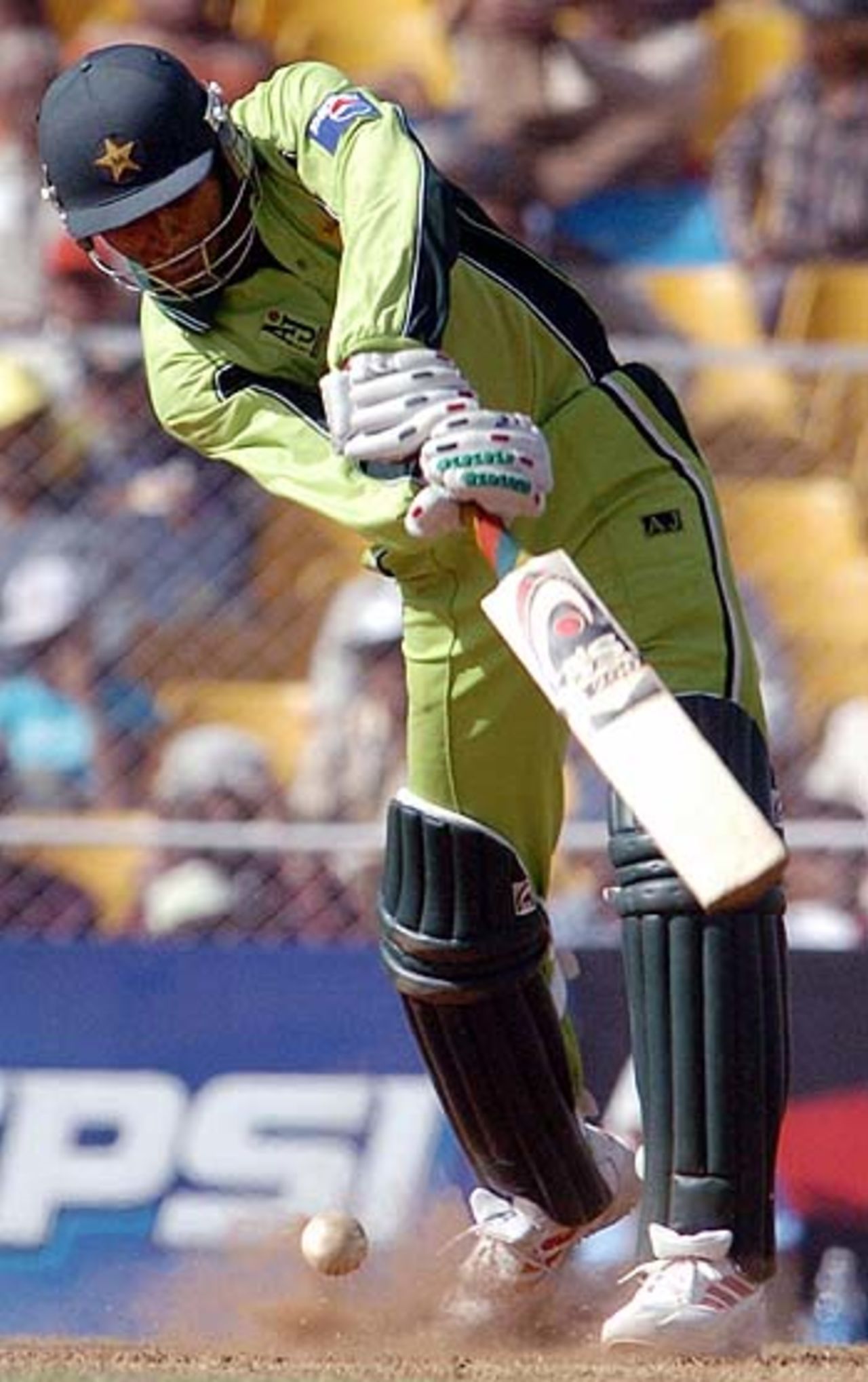 Abdul Razzaq drives one straight, India v Pakistan, 3rd ODI, Ahmedabad, April 12, 2005