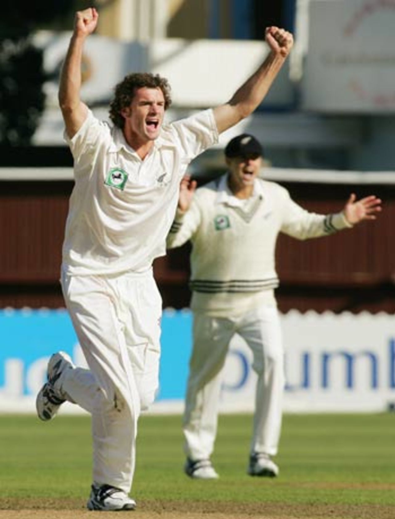 Kyle Mills celebrates the fall of a Sri Lankan wicket, NZ v Sri Lanka, 2nd Test, Wellington, 4th day