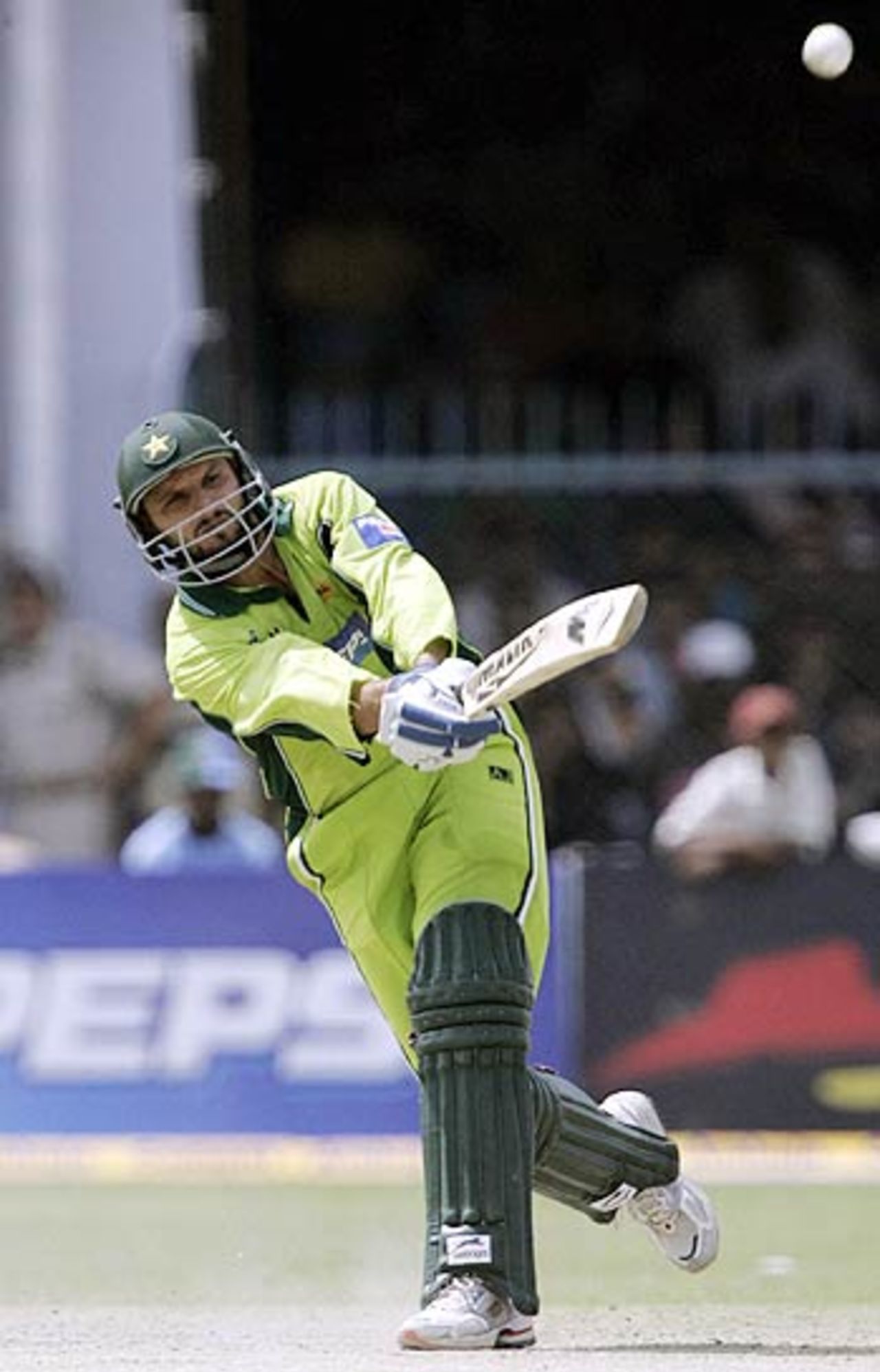 Shahid Afridi hits a six, India v Pakistan, 5th ODI, Kanpur, April 15, 2005