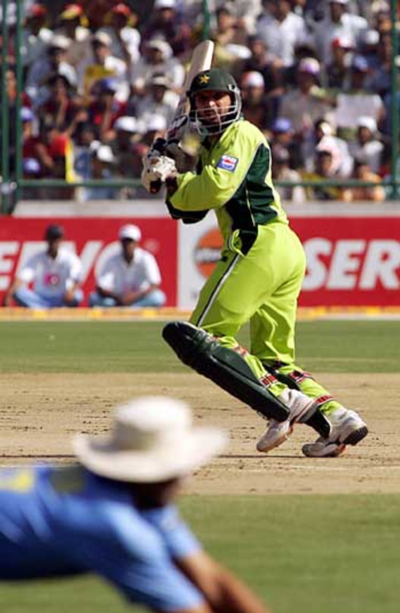 Shahid Afridi got Pakistan to a great start once more, India v Pakistan, 6th ODI, Delhi, April 17, 2005