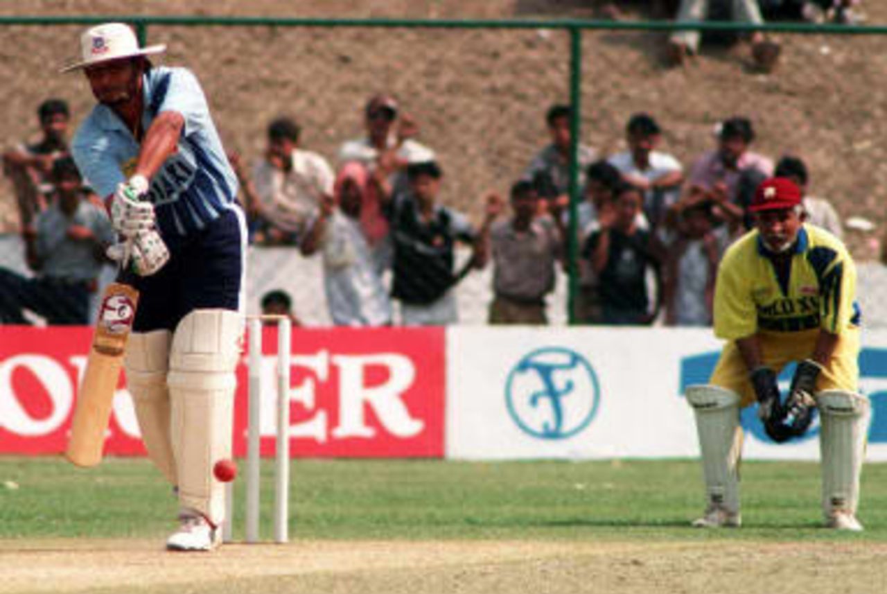 Indian Captain Sandeep Patil (L) run out during Tempo World legends Cup cricket in Kathmandu 06 May as Deryck Murray (R) of World XI looks on. The opening of the Tempo World legends Cup friendship cricket saw India 188 all out in 45 overs.