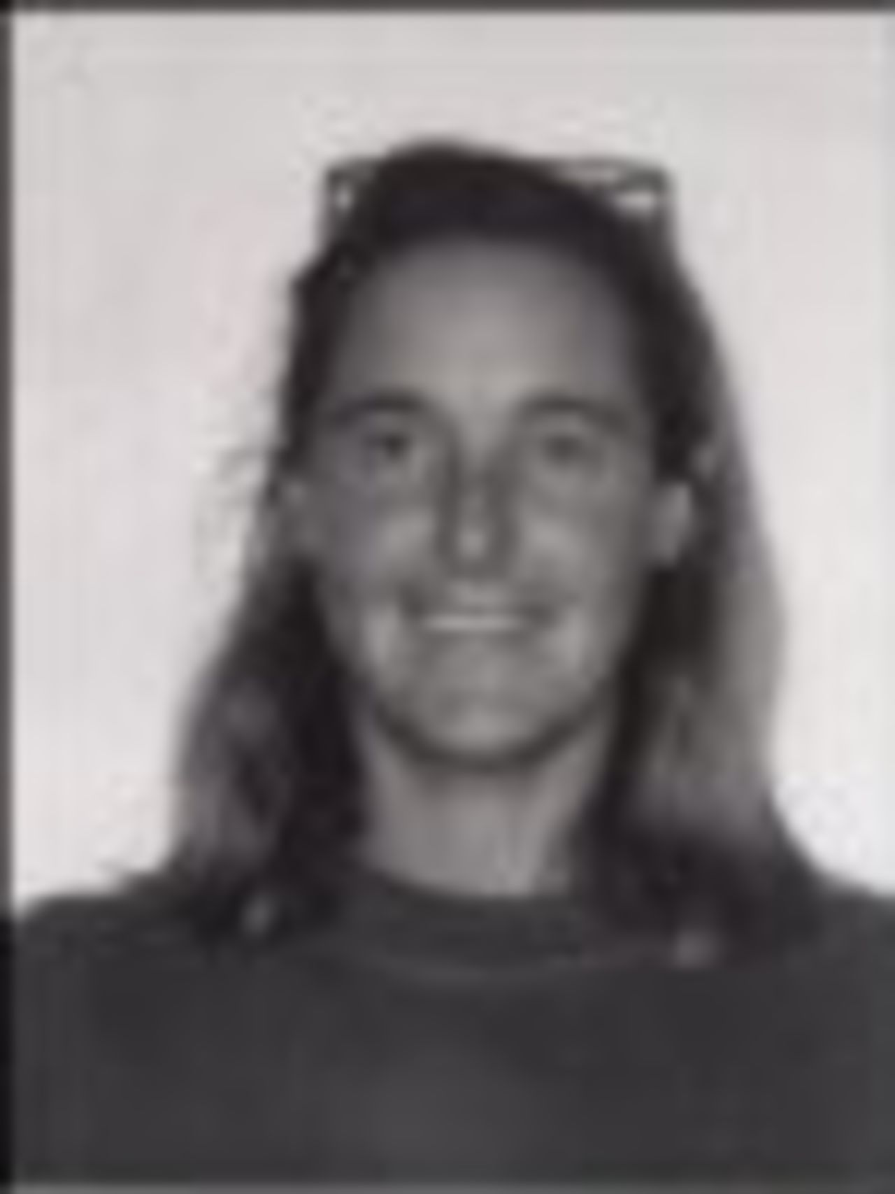 Passport picture of Helen Davies
