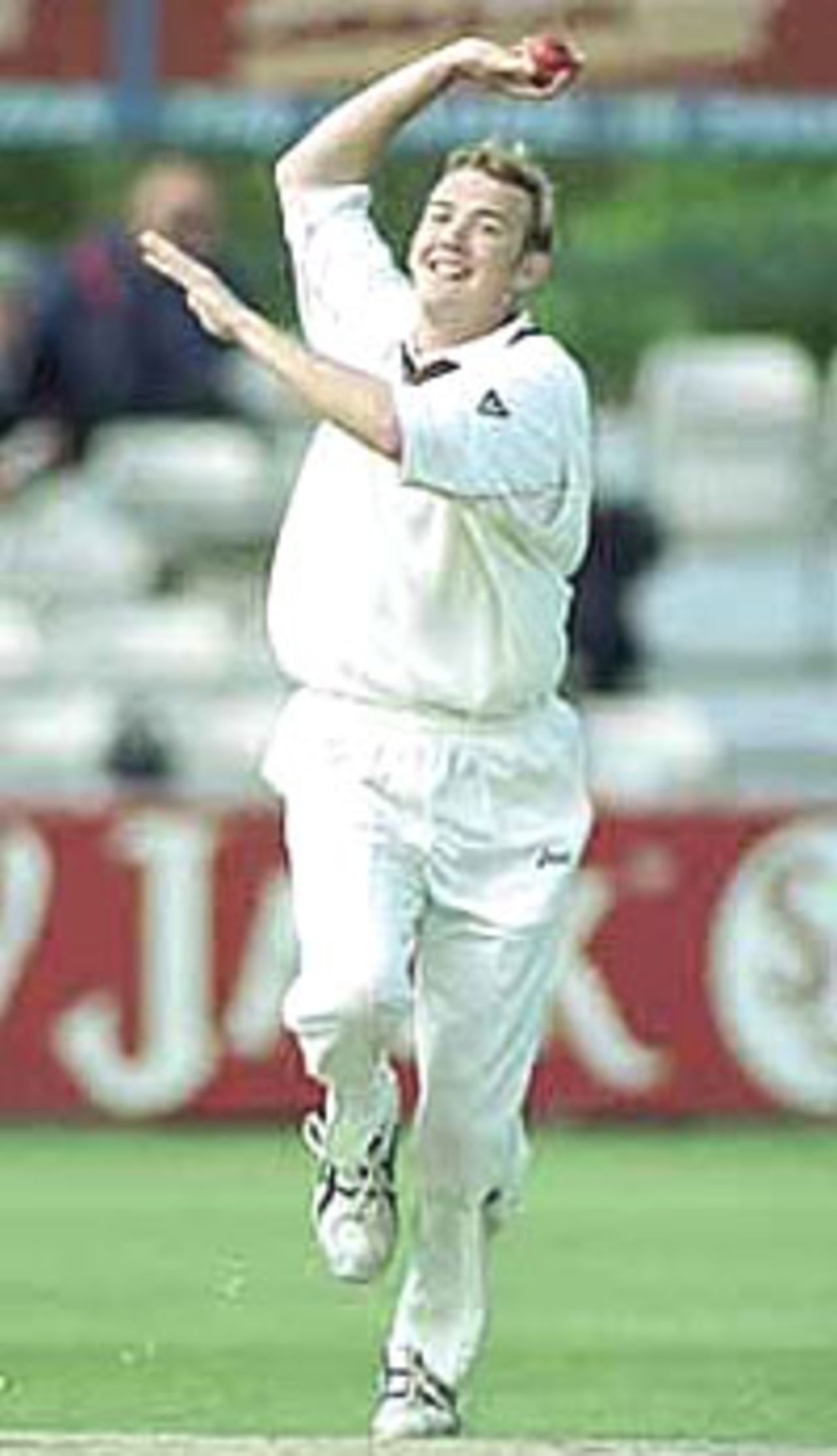 Chris Schofield about bowl one of his leg breaks, PPP healthcare County Championship Division One, 2000, Hampshire v Lancashire County Ground, Southampton, 23-26 May 2000 (Day 3).