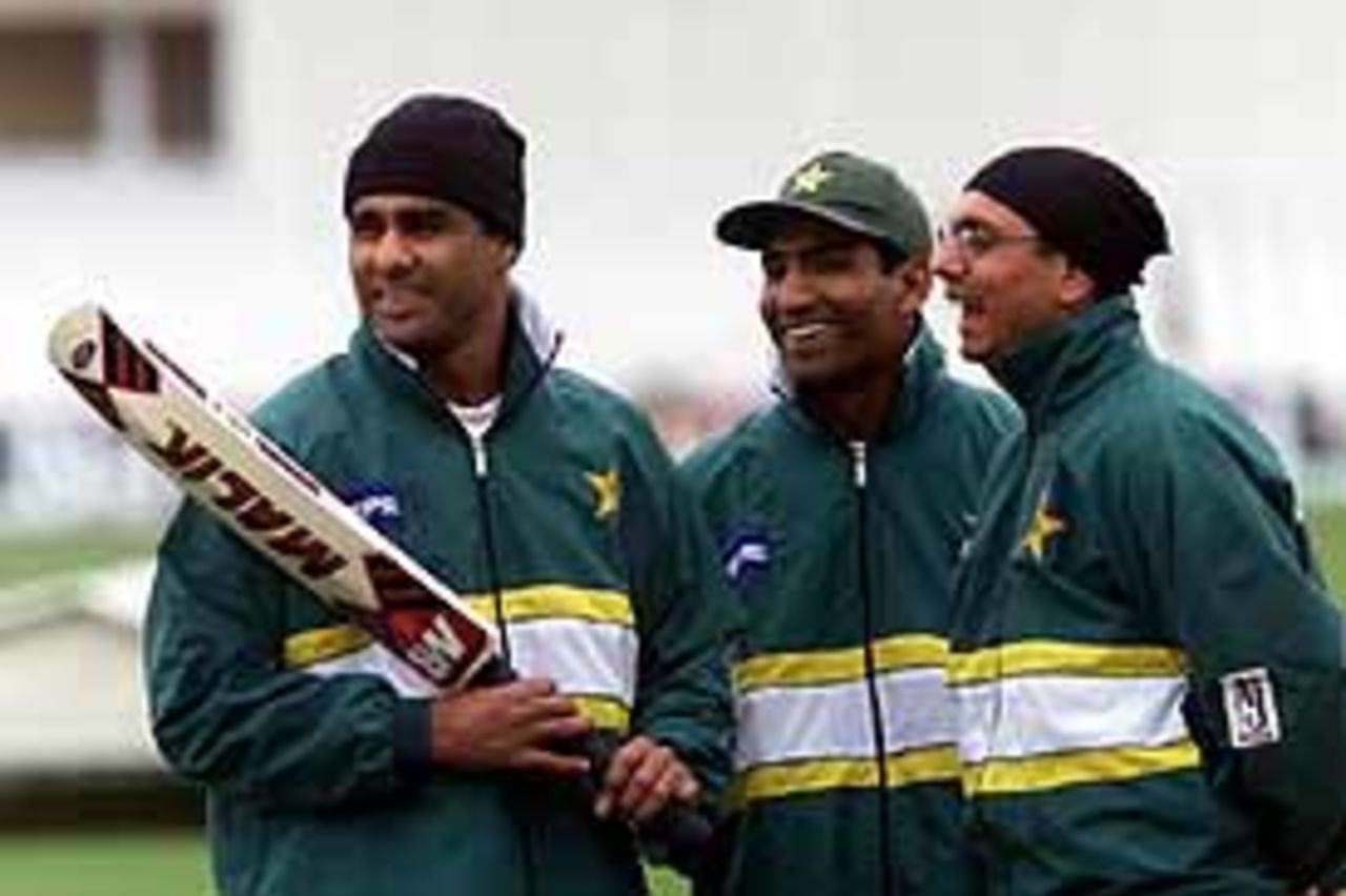 At the Nottingham Trent Bridge tour opening training session 3rd May 2001