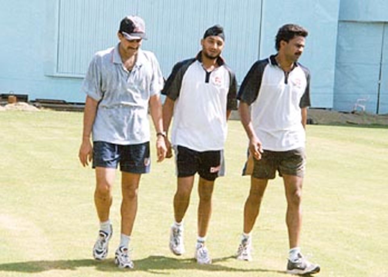 14 May 2001: India in Zimbabwe, Conditioning Camp at M Chinnaswamy Stadium, Bangalore.