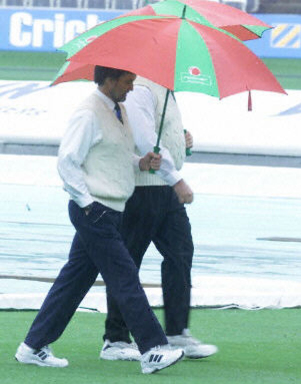 Umpires Willey and Hair after an inspection, day 1, 1st Test at Lord's, 17-21 May 2001.