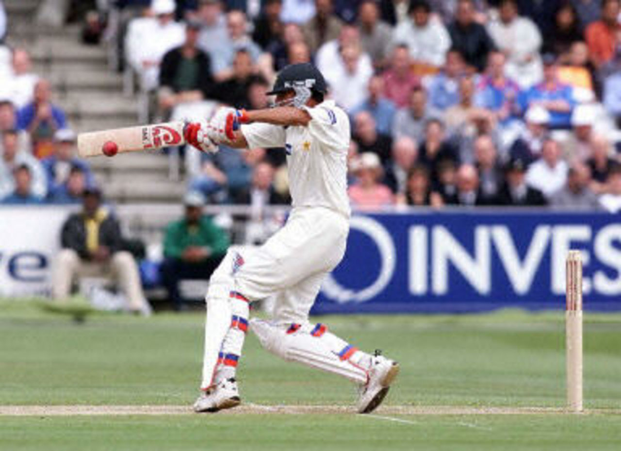 Younis Khan pulls for four, day 4, 1st Test at Lord's, 17-21 May 2001.
