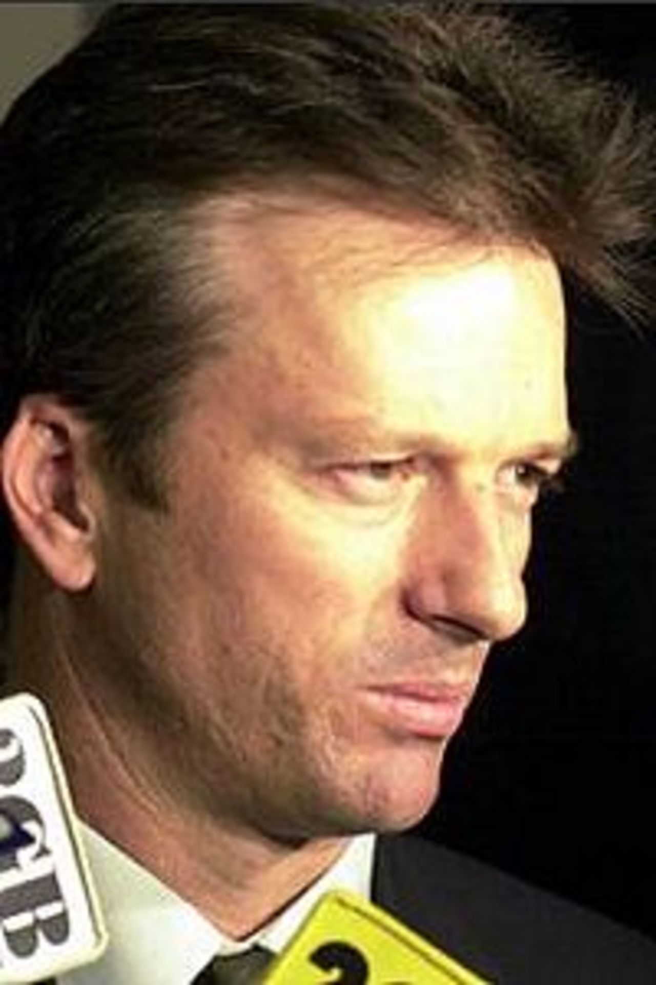 Australian Captain Steve Waugh speaks to the media during the Australian Cricket team's Ashes Tour farewell lunch held at the Darling Harbour Convention centre, Sydney, Australia.