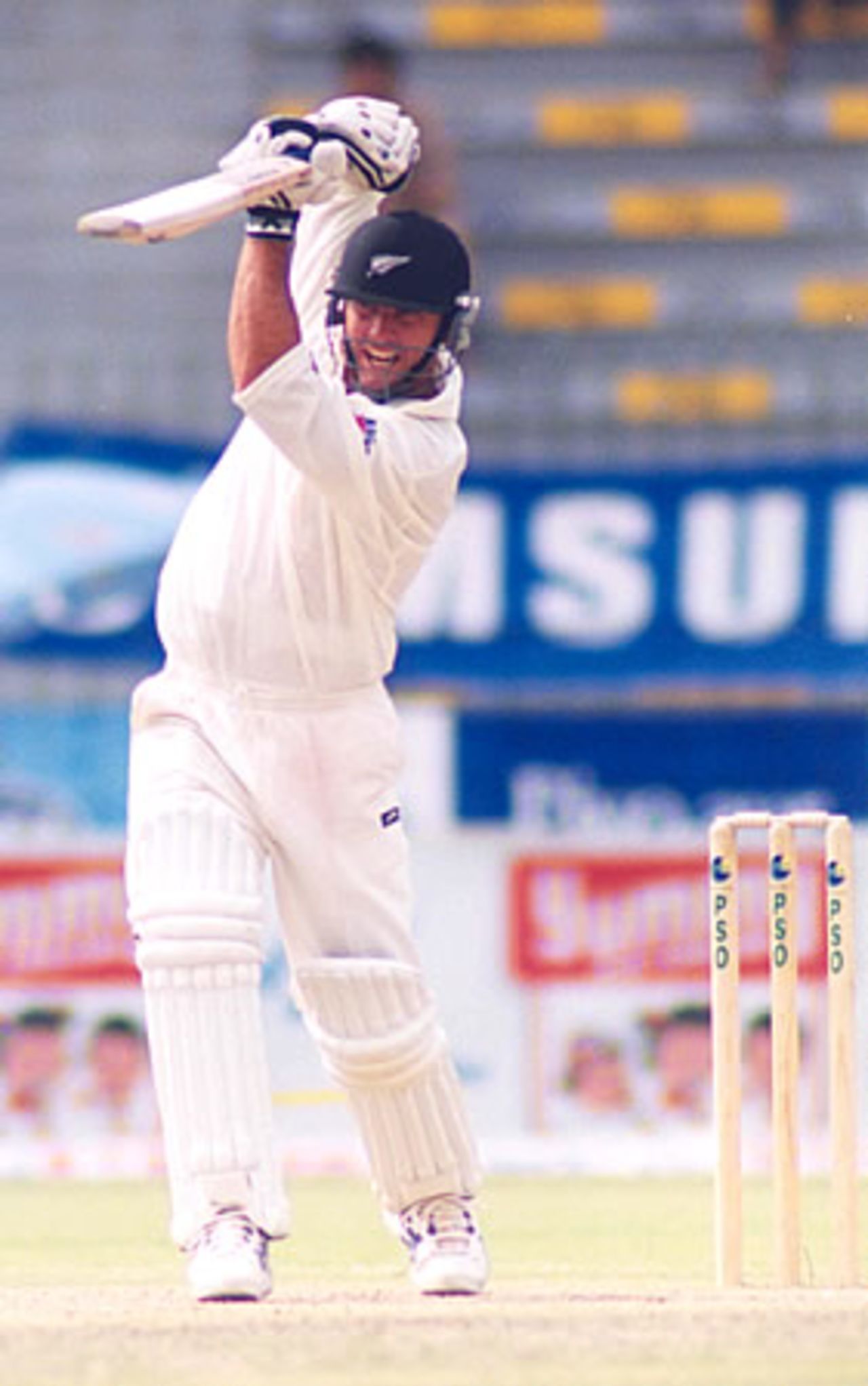 Richardson hits a four to long-off - day 2, 1st Test, New Zealand v Pakistan, Gaddafi Stadium Lahore, 2 May 2002
