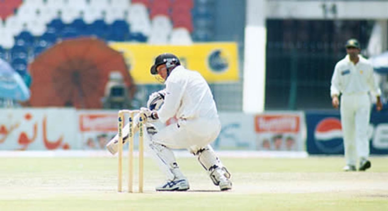 Mark Richardson in some bother - New Zealand second innings, day 3, 1st Test, New Zealand v Pakistan, Gaddafi Stadium Lahore, 3 May 2002