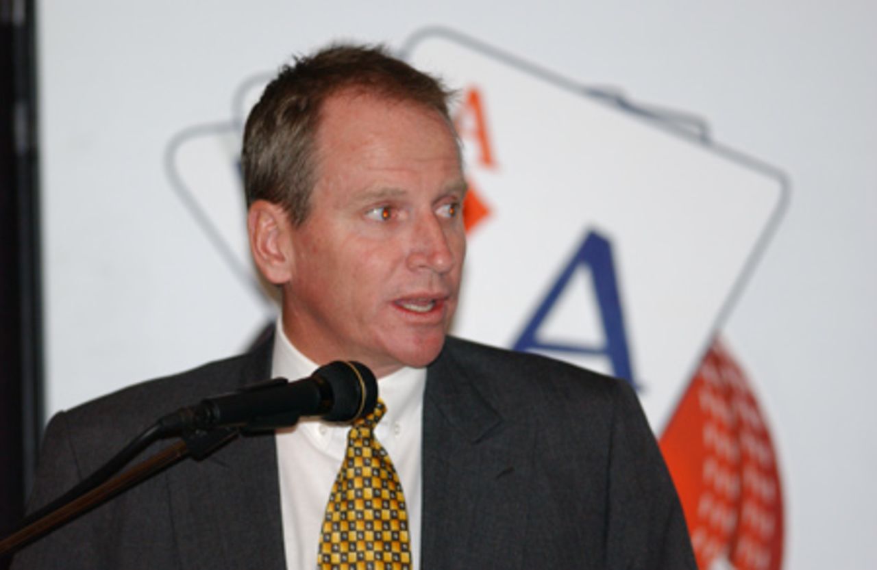 Auckland Cricket Association chief executive Lindsay Crocker speaks. Auckland Cricket Association awards dinner at the ASB Bank Lounge, Eden Park, Auckland, 2 April 2003.