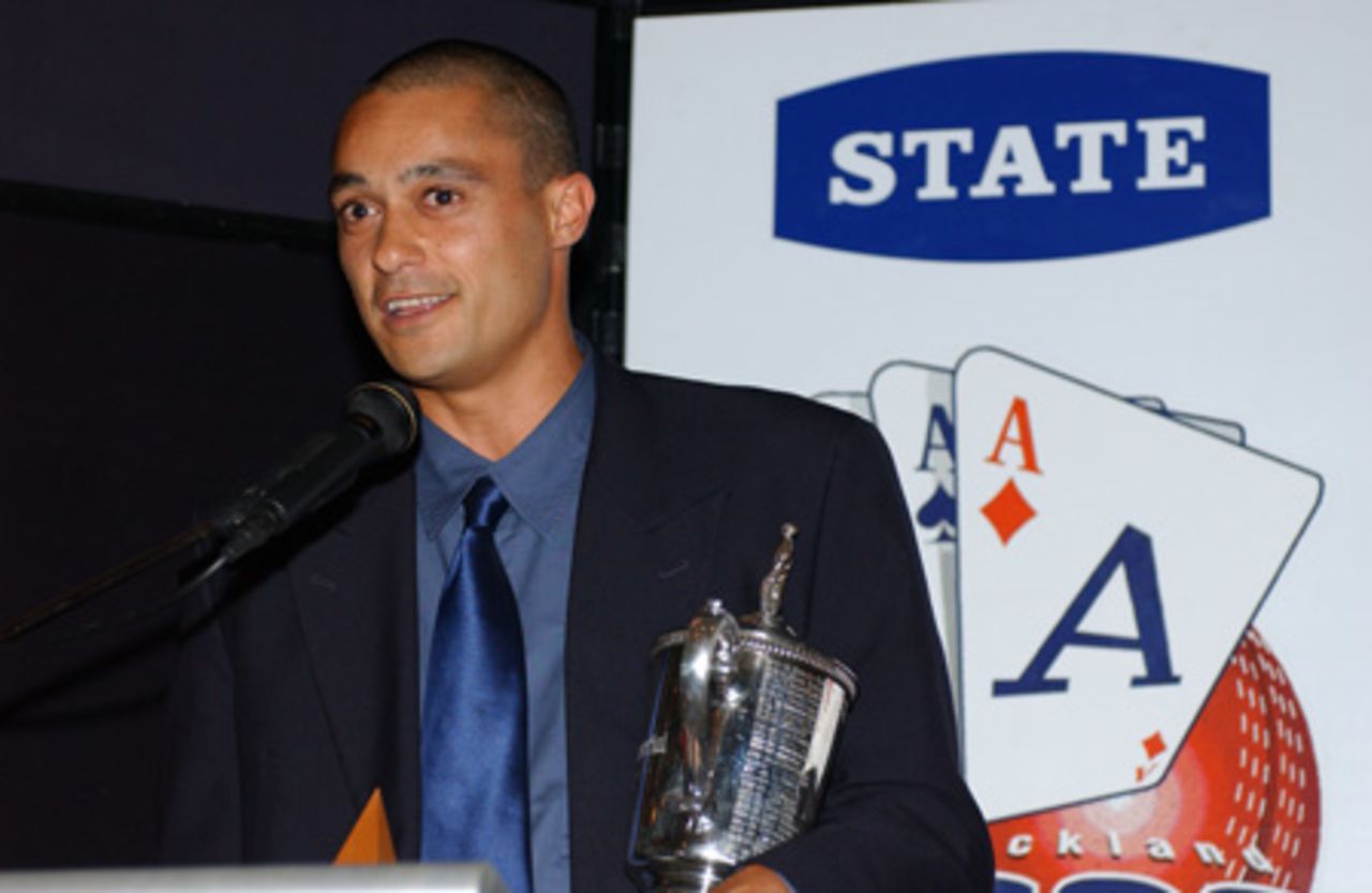 Auckland player Tama Canning addresses the room after winning the State Auckland cricketer of the year award. Auckland Cricket Association awards dinner at the ASB Bank Lounge, Eden Park, Auckland, 2 April 2003.