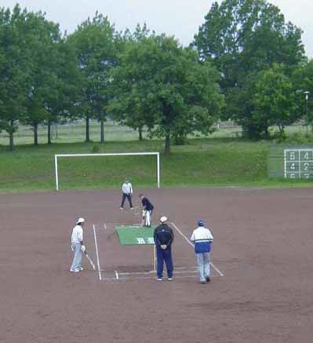 Bulgaria: Play under way during a rare dry spell
