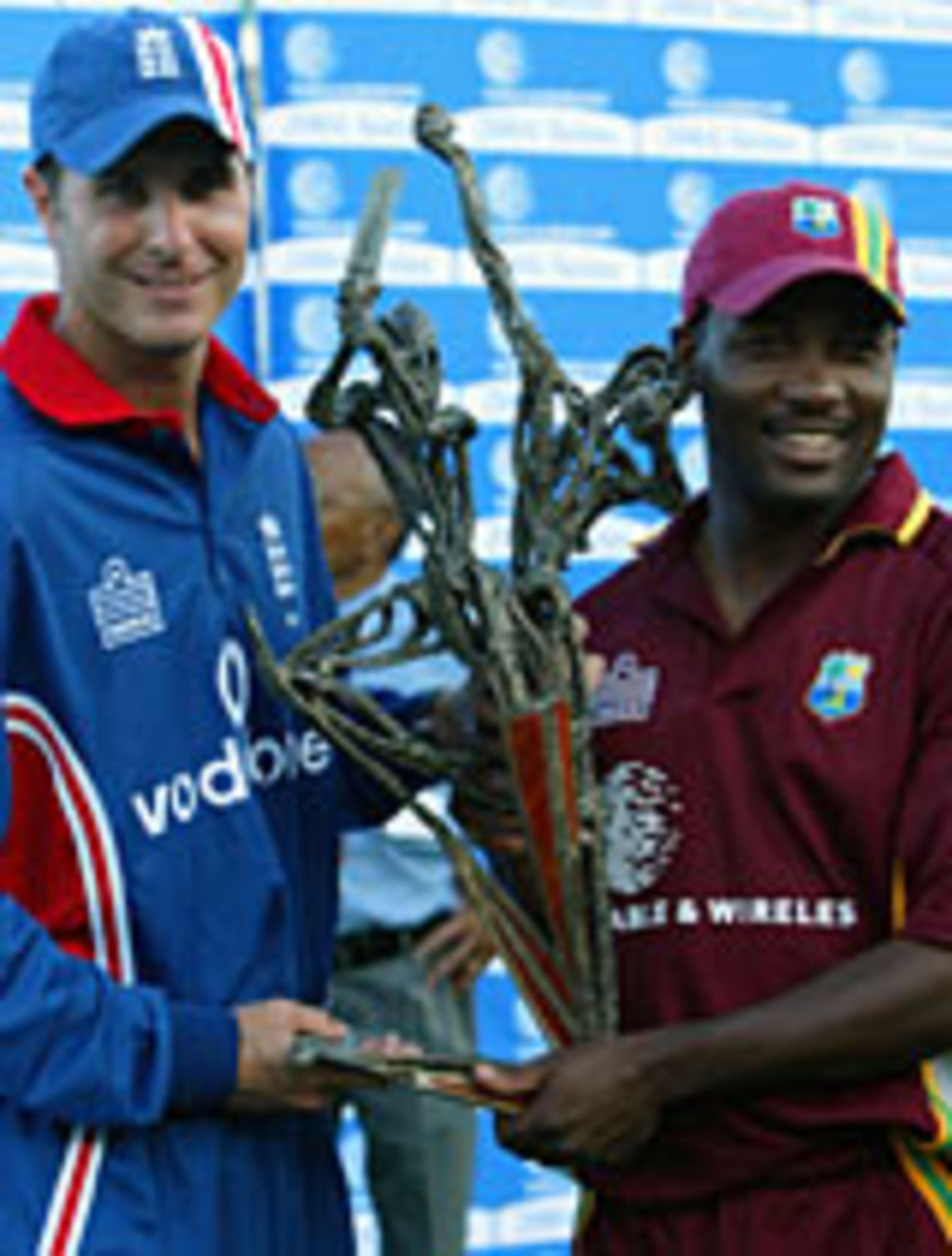 Michael Vaughan and Brian Lara share the spoils, West Indies v England, 7th ODI, May 5, 2004