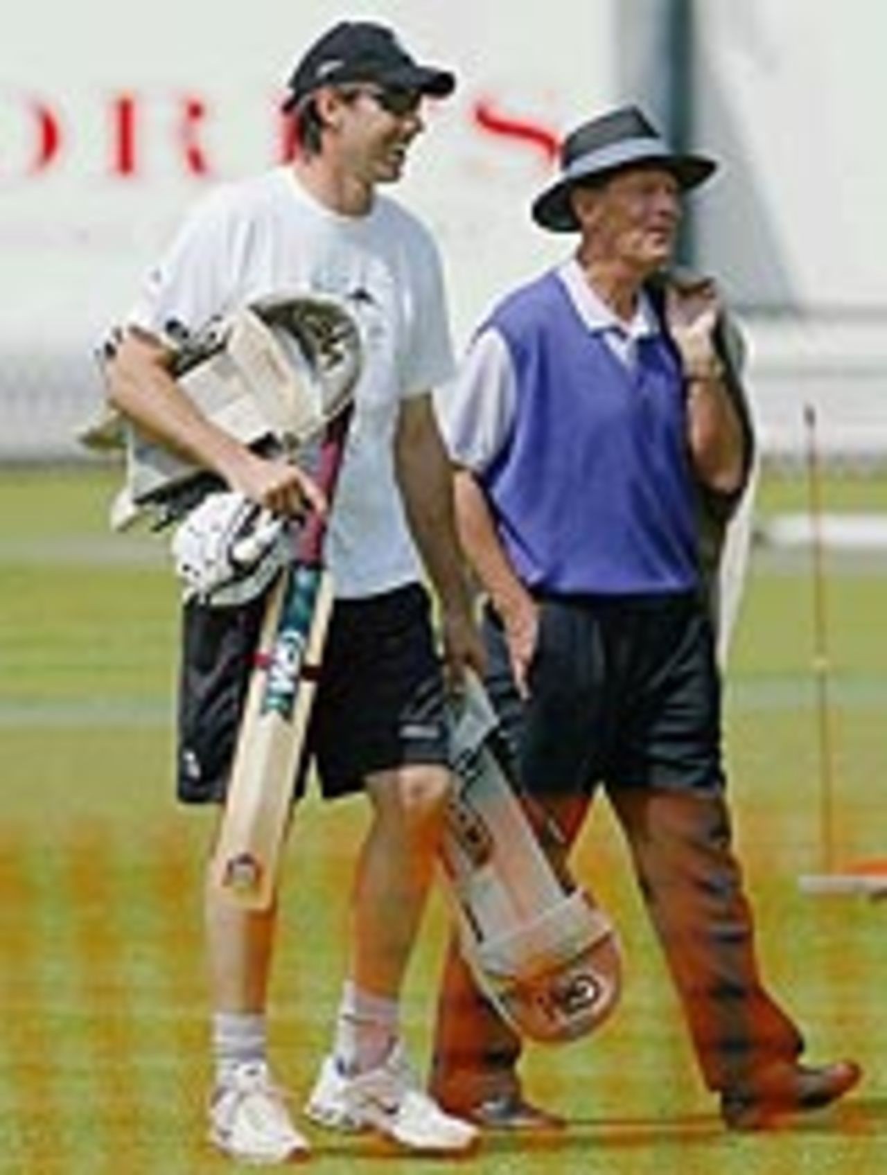 Stephen Fleming chats to Geoff Boycott, ahead of the first Test at Lord's, England v New Zealand, May 18, 2004