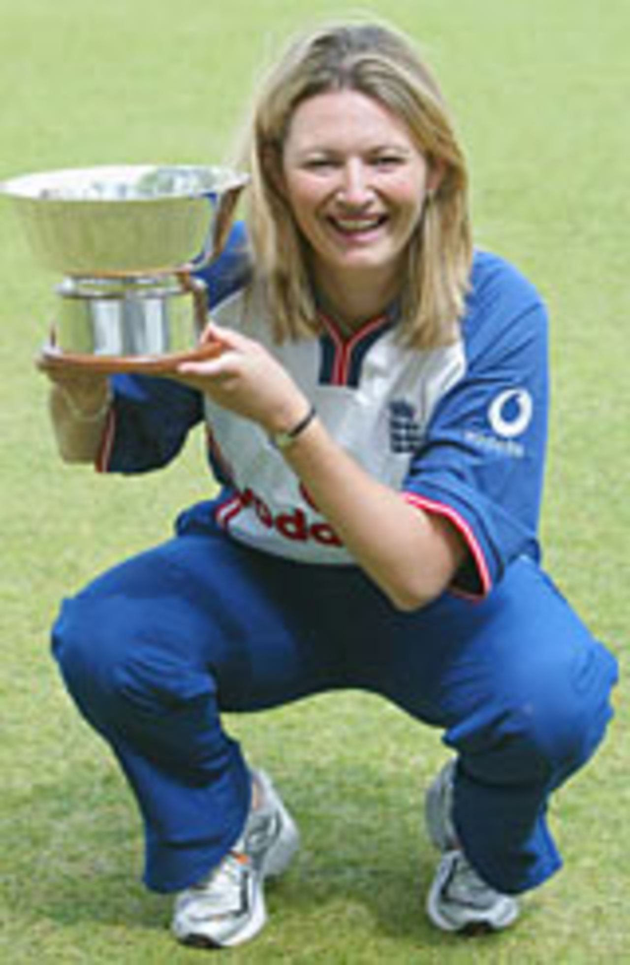 Charlotte Edwards with the Women's Cricketer of the Year 2004 trophy, Lord's, May 18, 2004