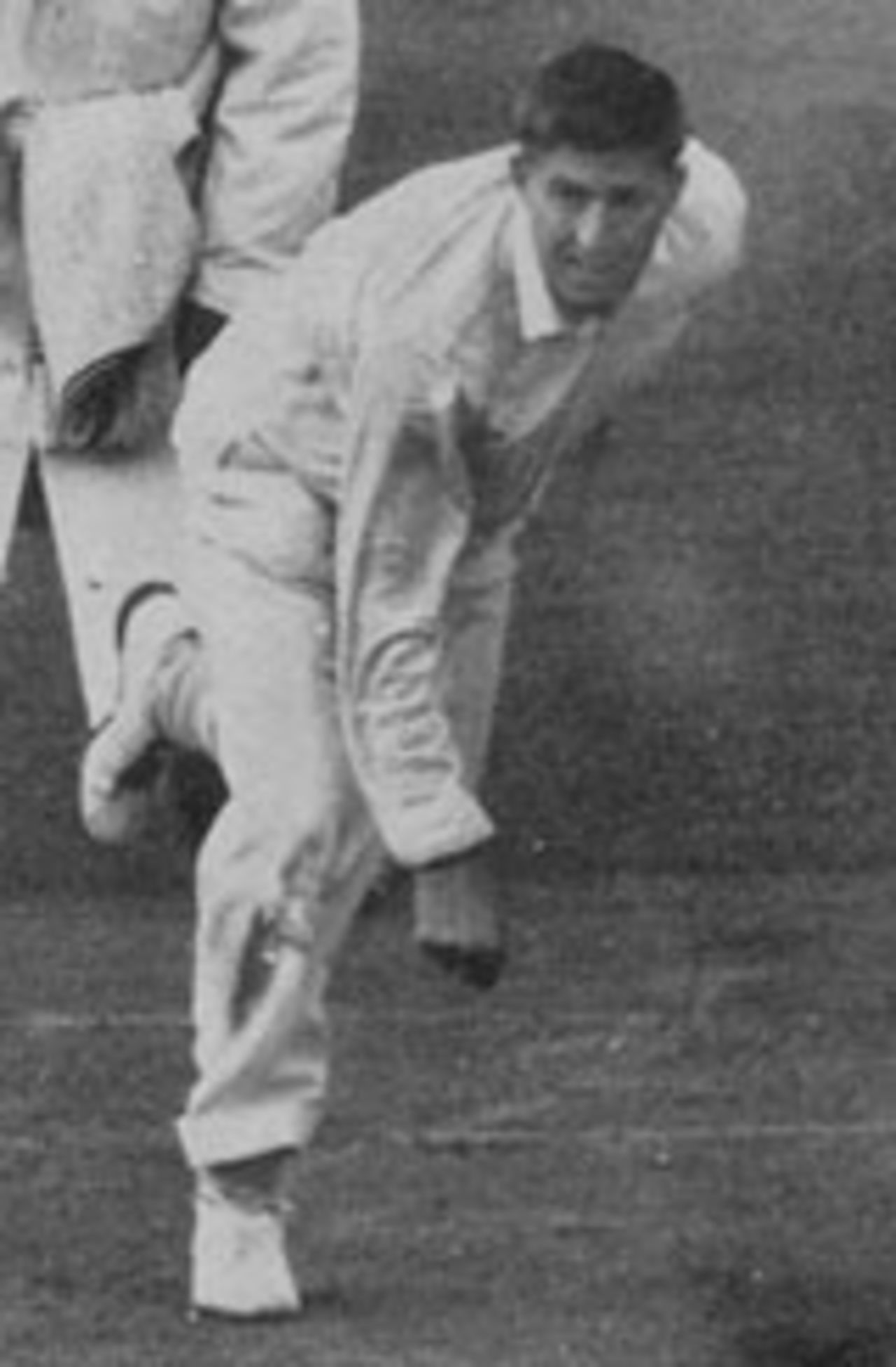Dick Motz bowling