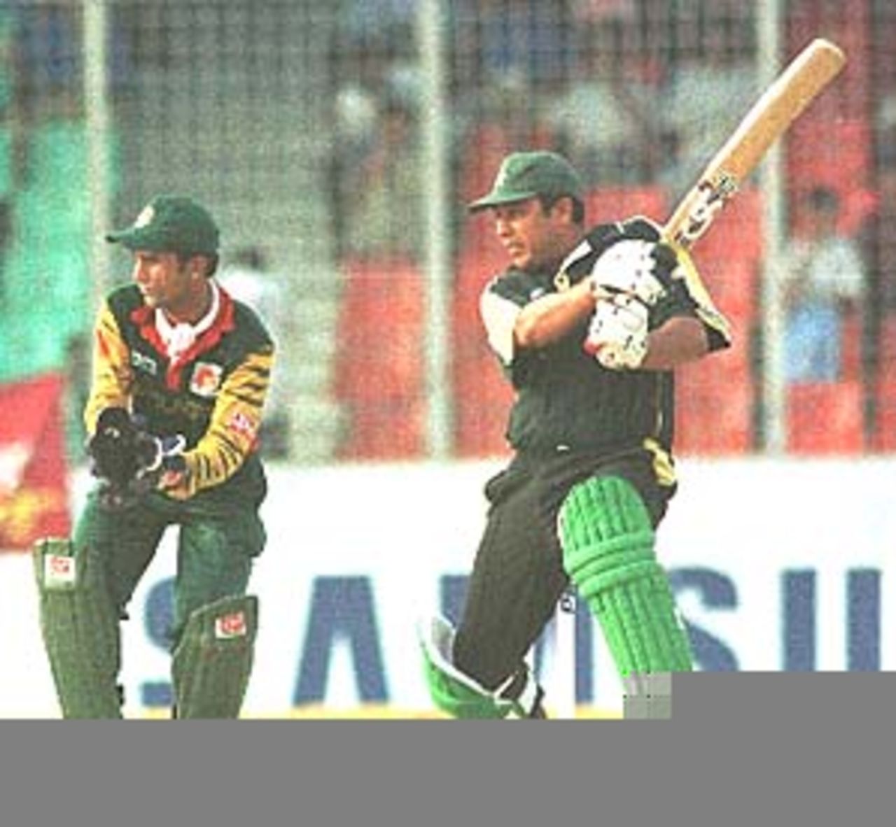 Inzamam-ul-Haq plays a powerful square cut, Asia Cup, 1999/00, 4th Match, Bangladesh v Pakistan, Bangabandhu National Stadium, Dhaka, 02 June 2000.