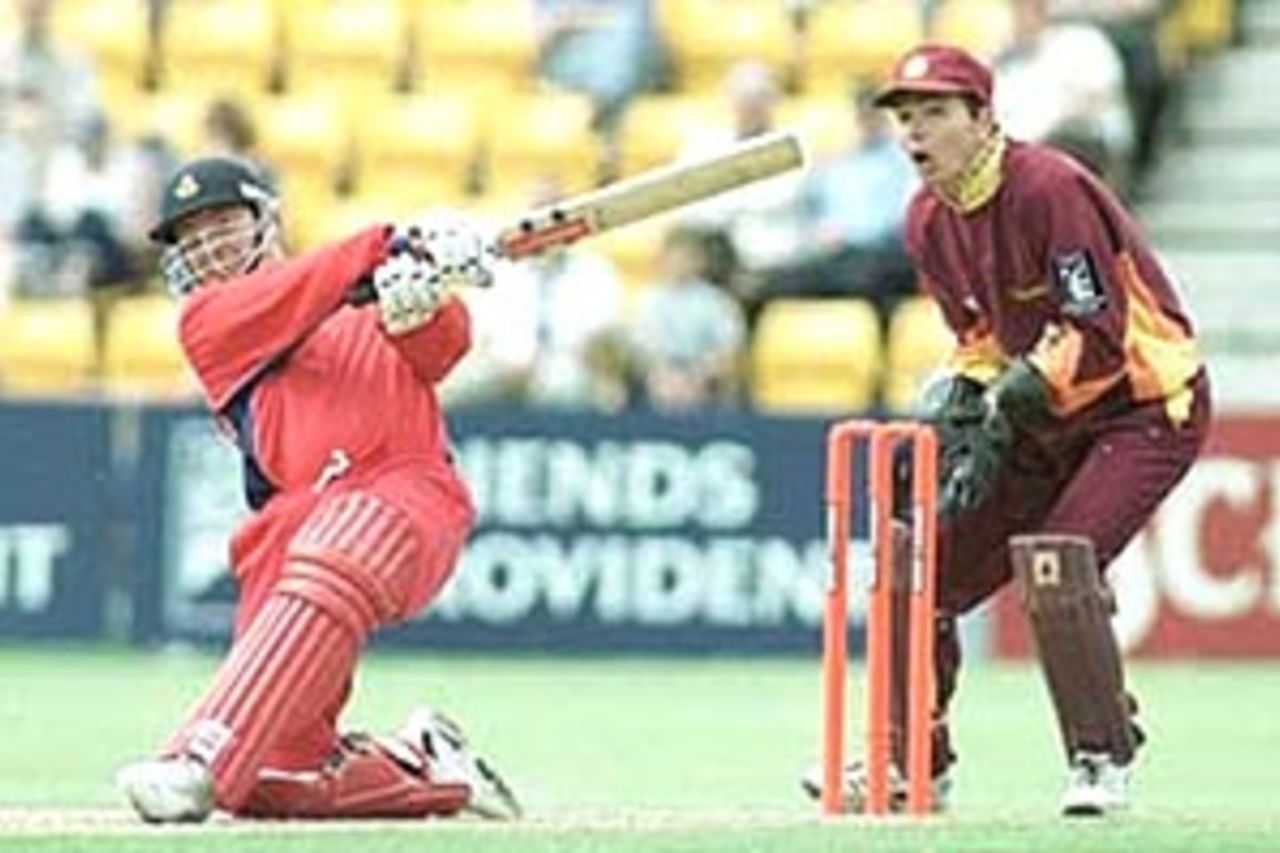 Warren Hegg pulls the ball savagely, National League Division One, 2000, Northamptonshire v Lancashire, County Ground, Northampton, 4 June 2000.