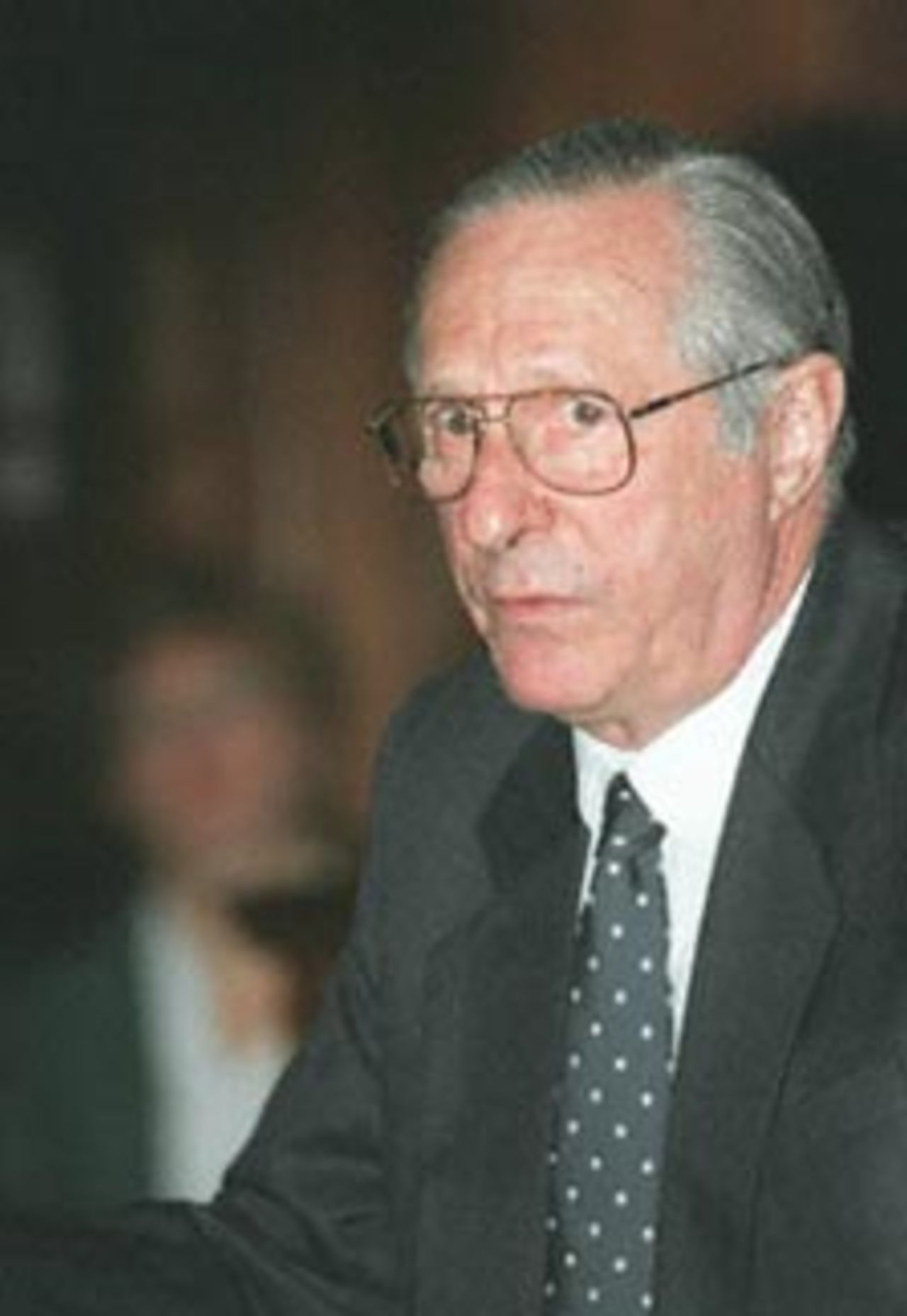 Retired South African Supreme Court Judge Edwin King makes opening remarks 07 June 2000 at the first sitting in Cape Town of the King Commission, which is investigating irregularities in South african cricket, in particular accusations of match-fixing and accepting bribes against former South African cricket captain Hansie Cronje. Cronje is one of 49 witnesses, who will be called to testify before the commission.