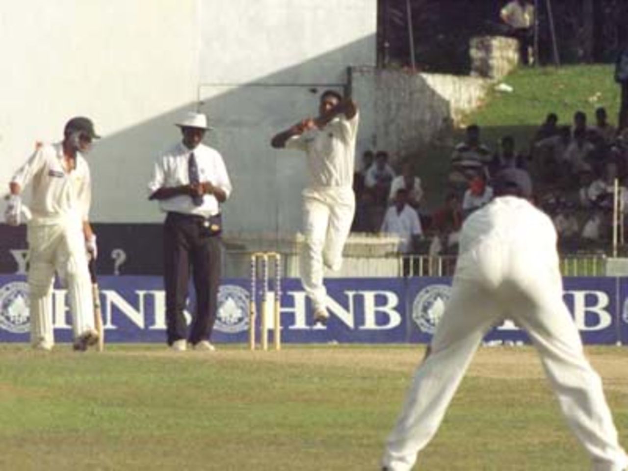 Dilhara Fernando reaches for the skies on the second day of the First Test, 15 June, 2000. Pakistan in Sri Lanka, Sinhalese Sports Club Ground, Colombo, 14-18 June 2000