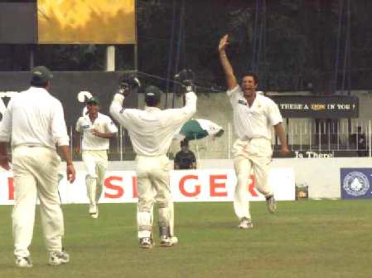 Wasim celebrates his 400th victim, Colombo, Pakistan v Sri Lanka, 18-22 June 2000