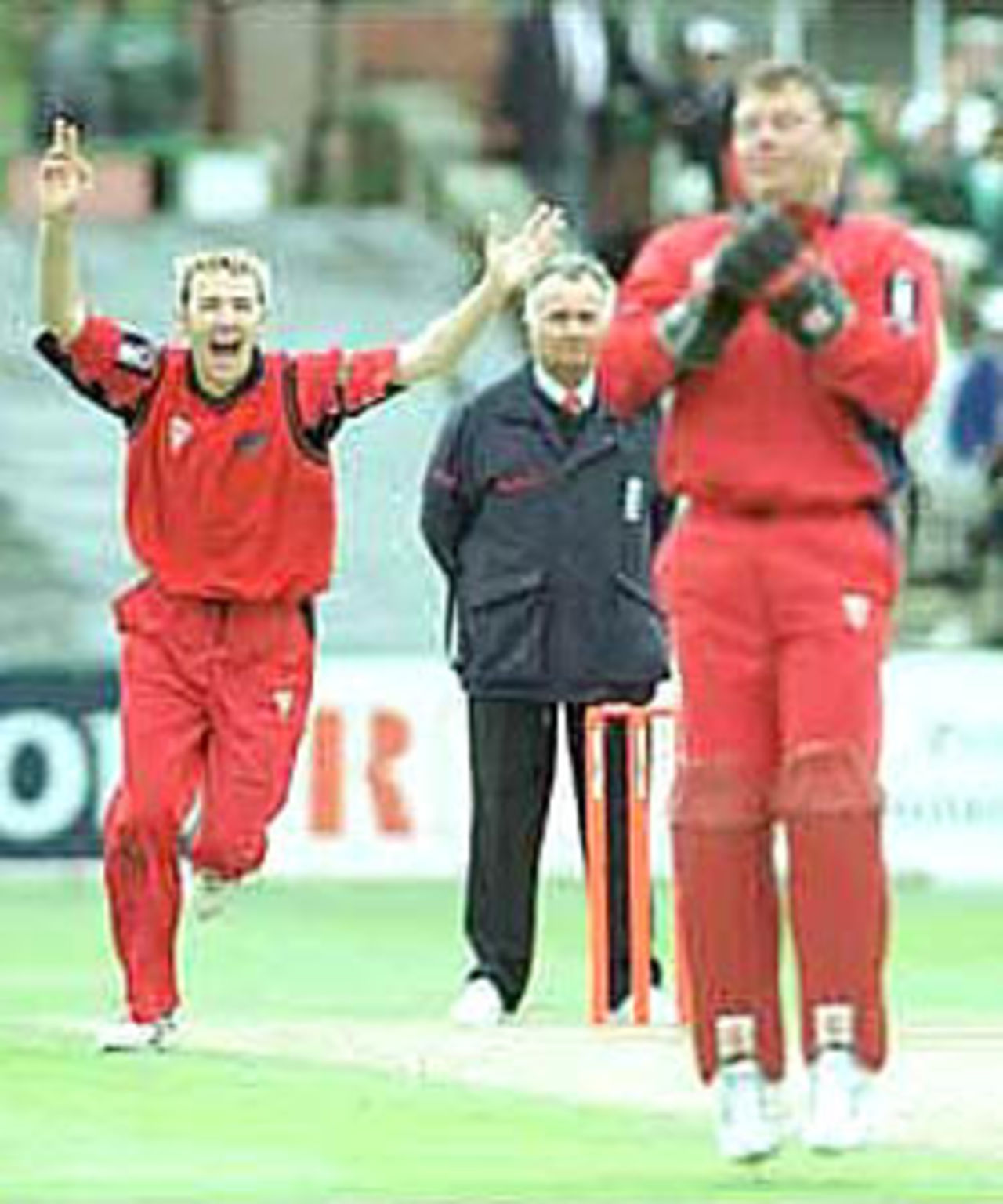 Chris Schofield celebrates as Warren Hegg catches out Graeme Hick, National League Division One, 2000, Lancashire v Worcestershire, Old Trafford, Manchester 11 June 2000.