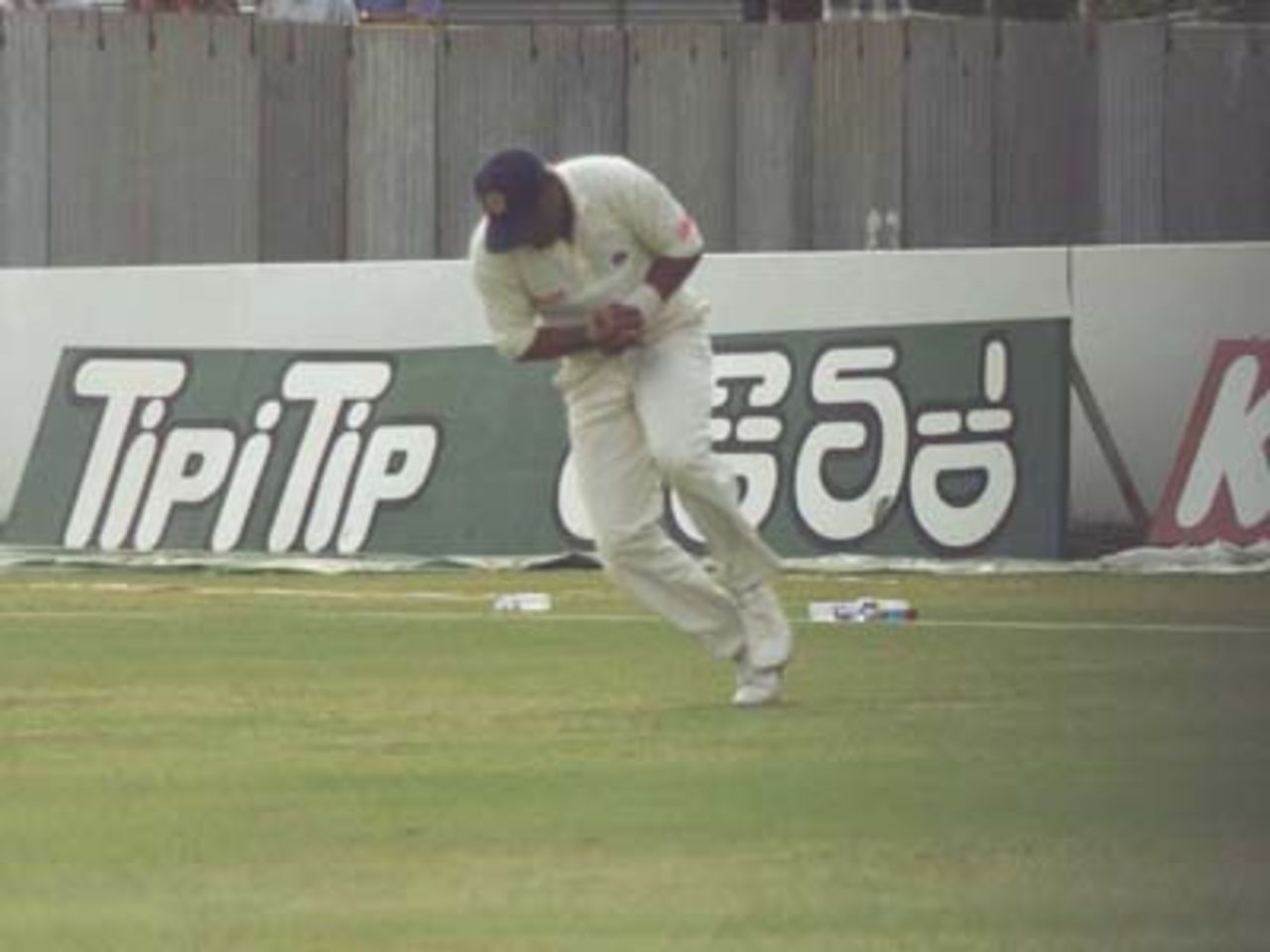 Pushpakumara catches Younis Khan, Pakistan v Sri Lanka, 2nd Test at Galle, 21-25 June 2000