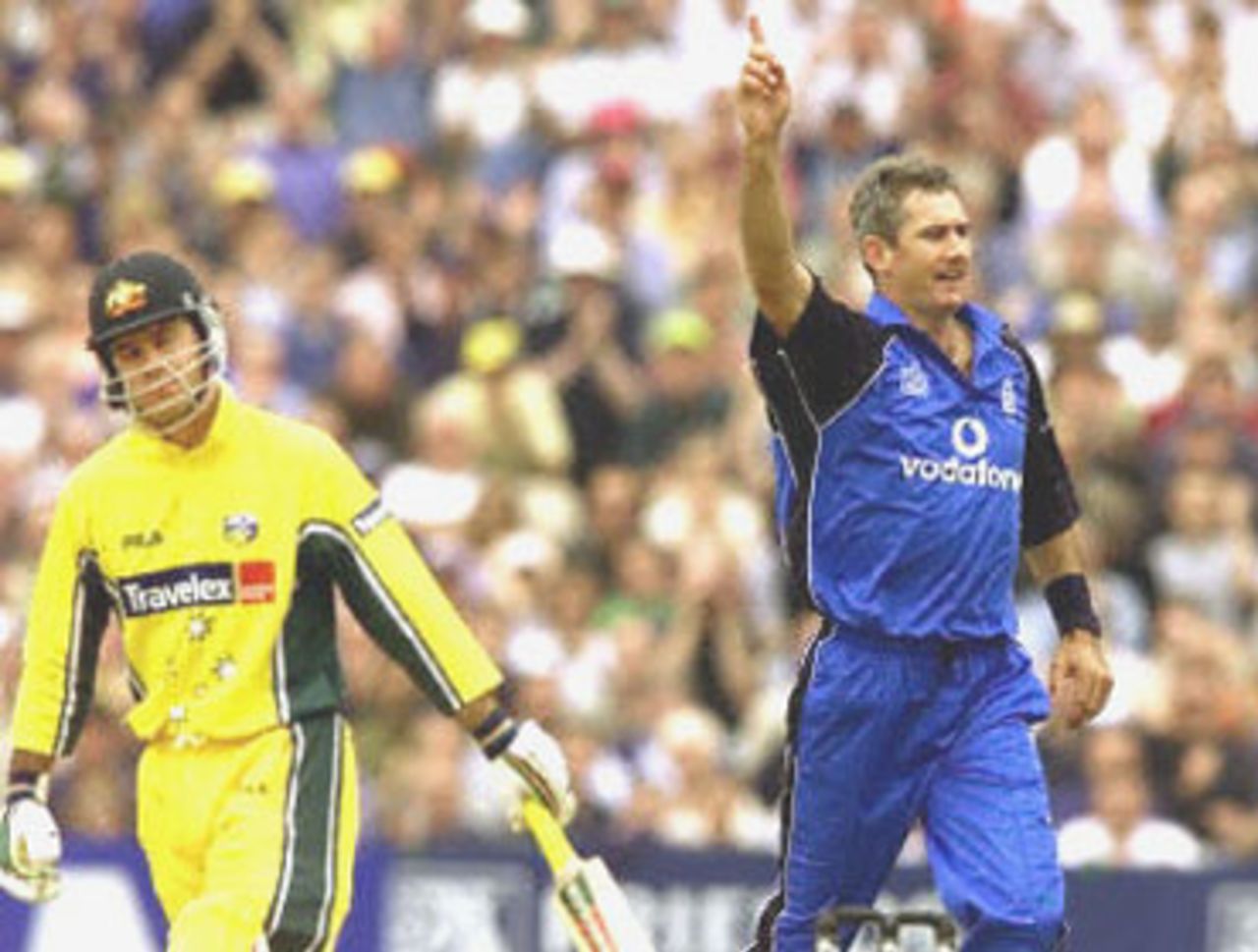 Andrew Caddick celebrates capturing the wicket of Ponting, 5th ODI at Old Trafford,14 June 2001.