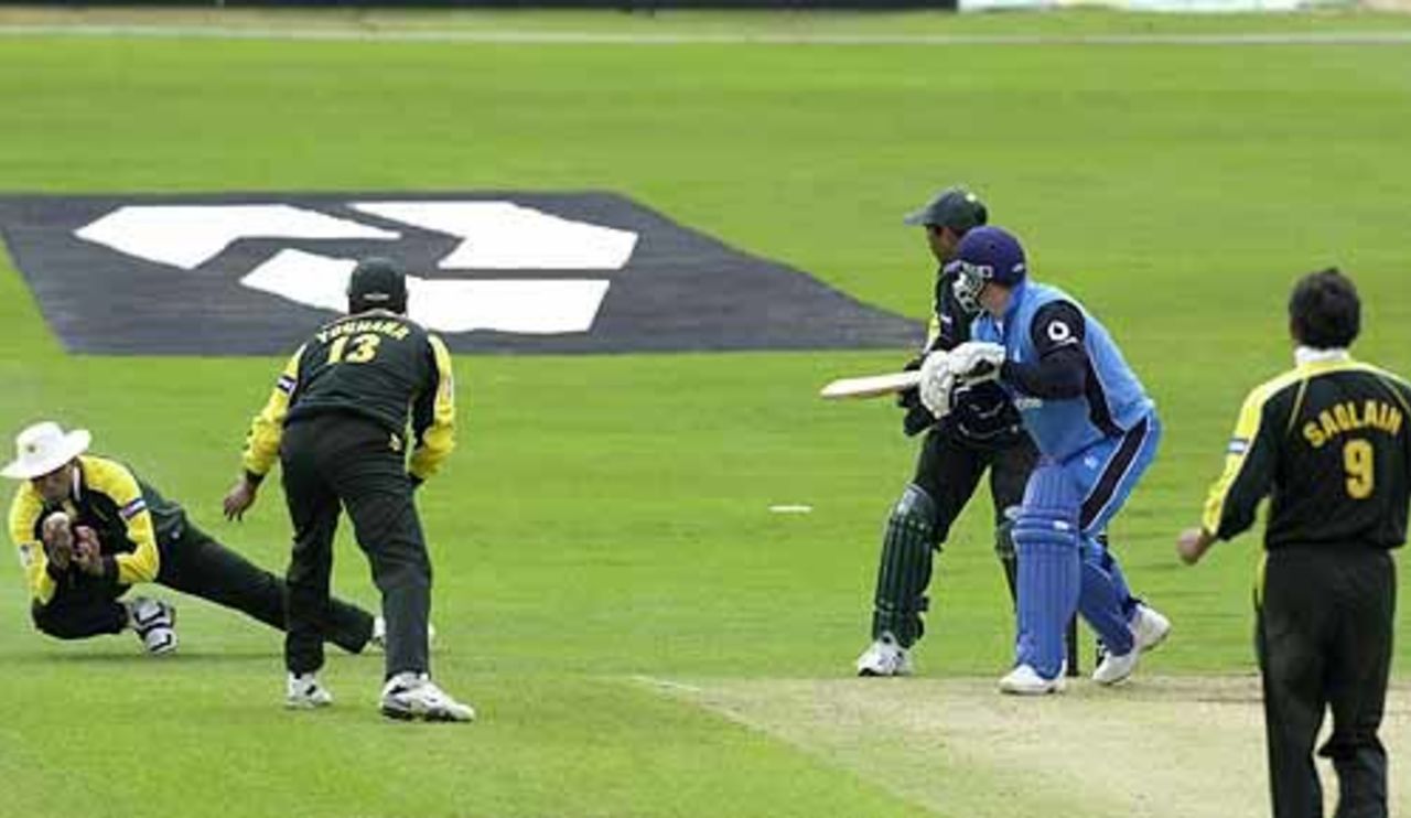 England v Pakistan, NatWest Series 2001, 7th Match, 17 June 2001, Leeds