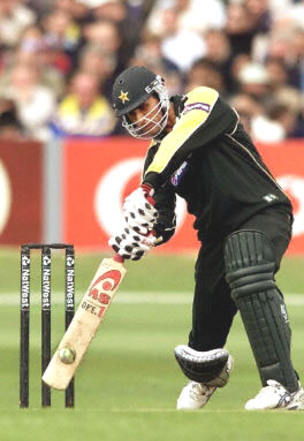 Abdur Razzaq slams a ball to the boundary from Collingwood, 7th ODI at Headingley, 17 June 2001.